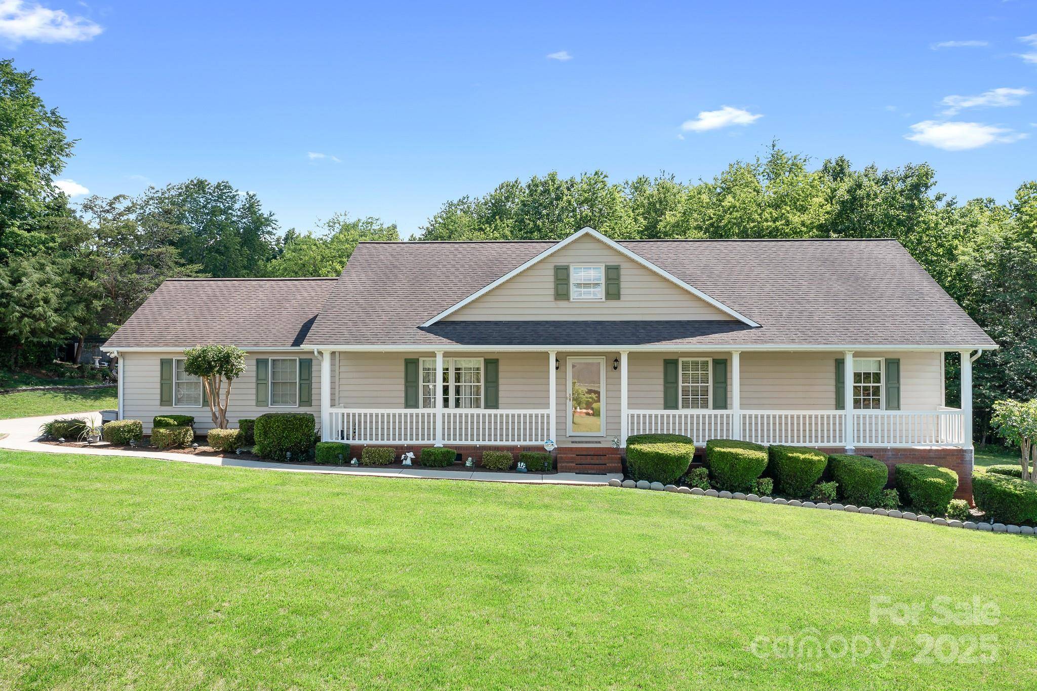 Statesville, NC 28625,136 Barringer DR