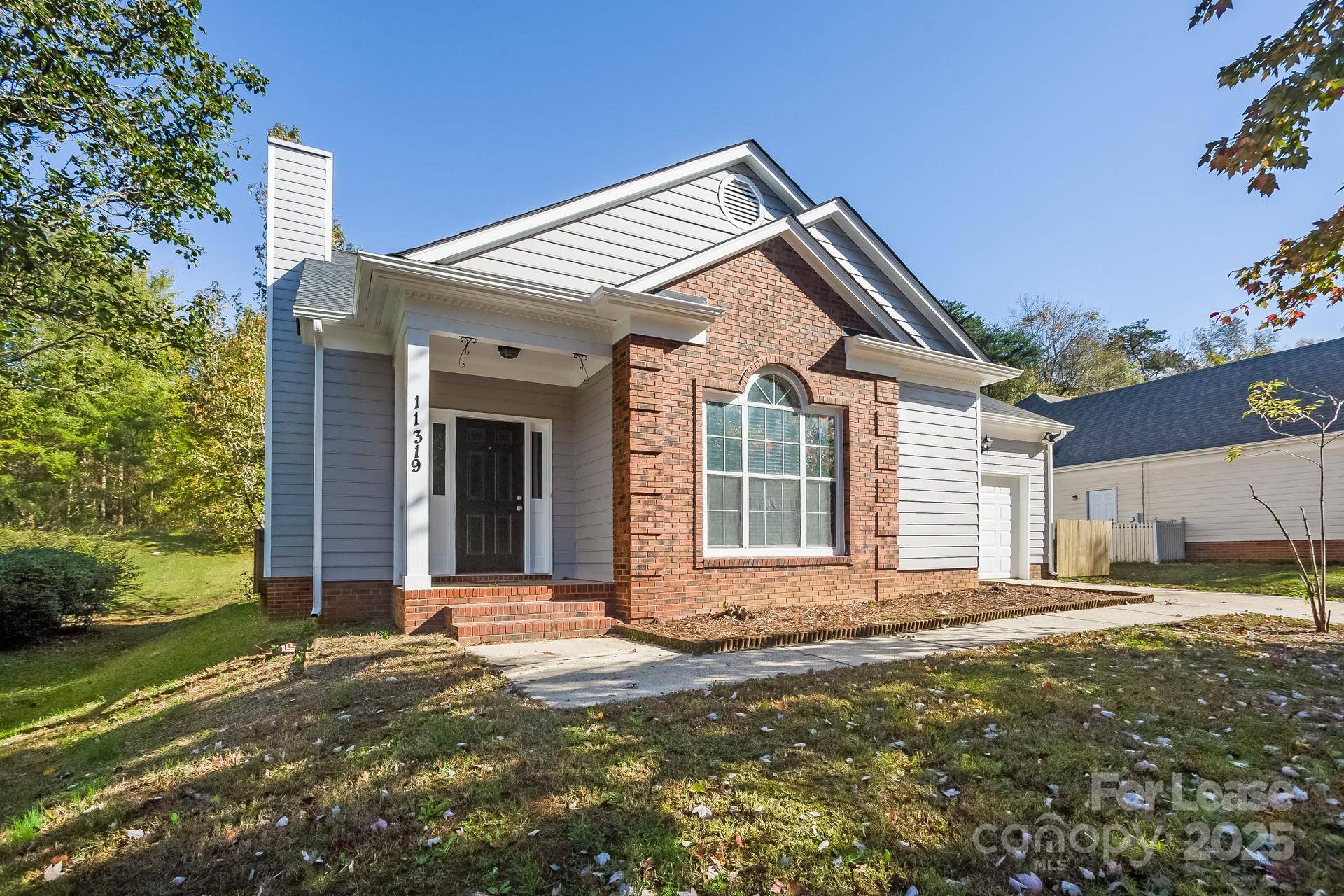Charlotte, NC 28215,11319 Clayford RDG
