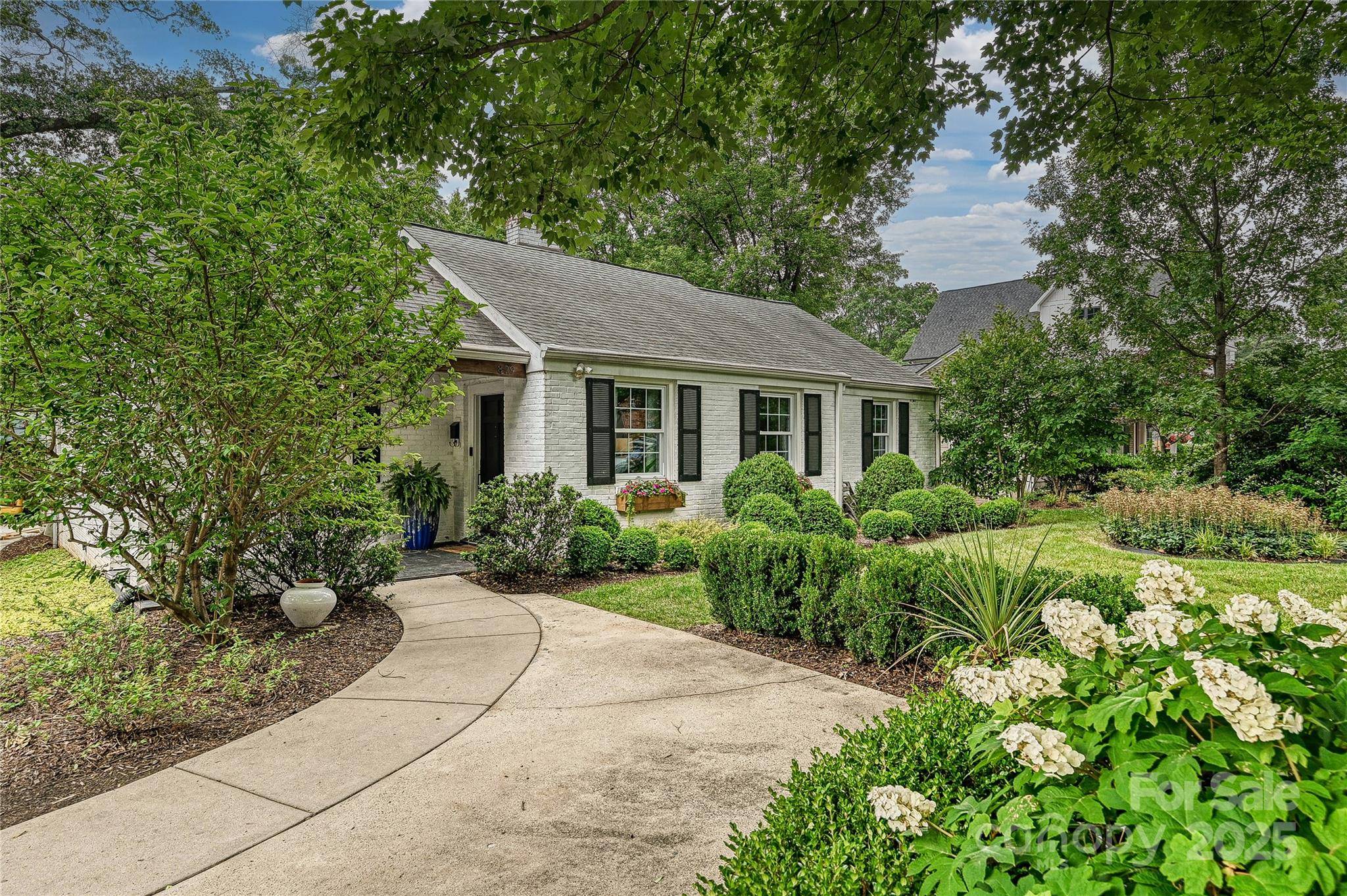 Charlotte, NC 28209,829 Sedgefield RD