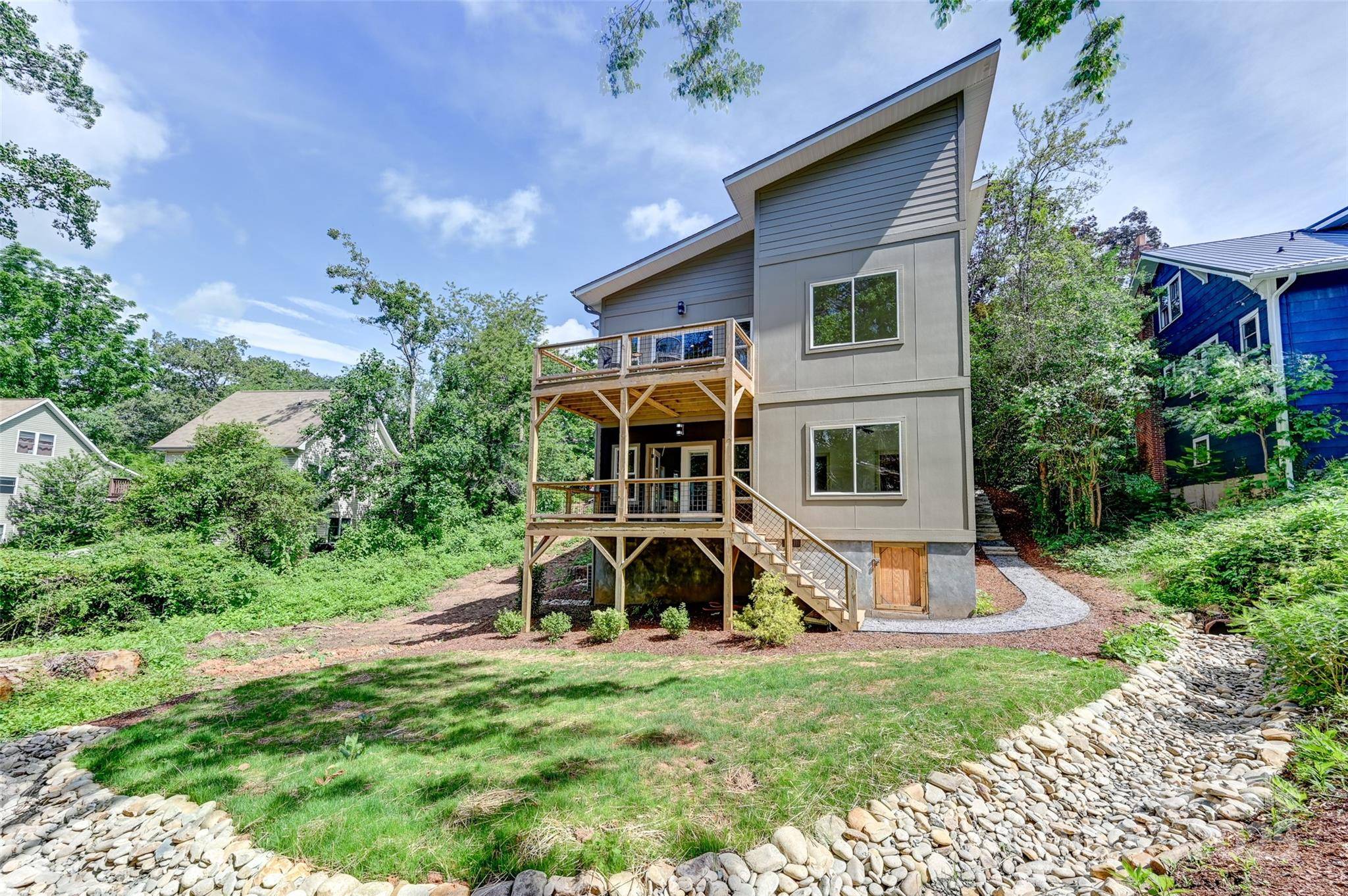 Asheville, NC 28806,30 Sand Hill RD