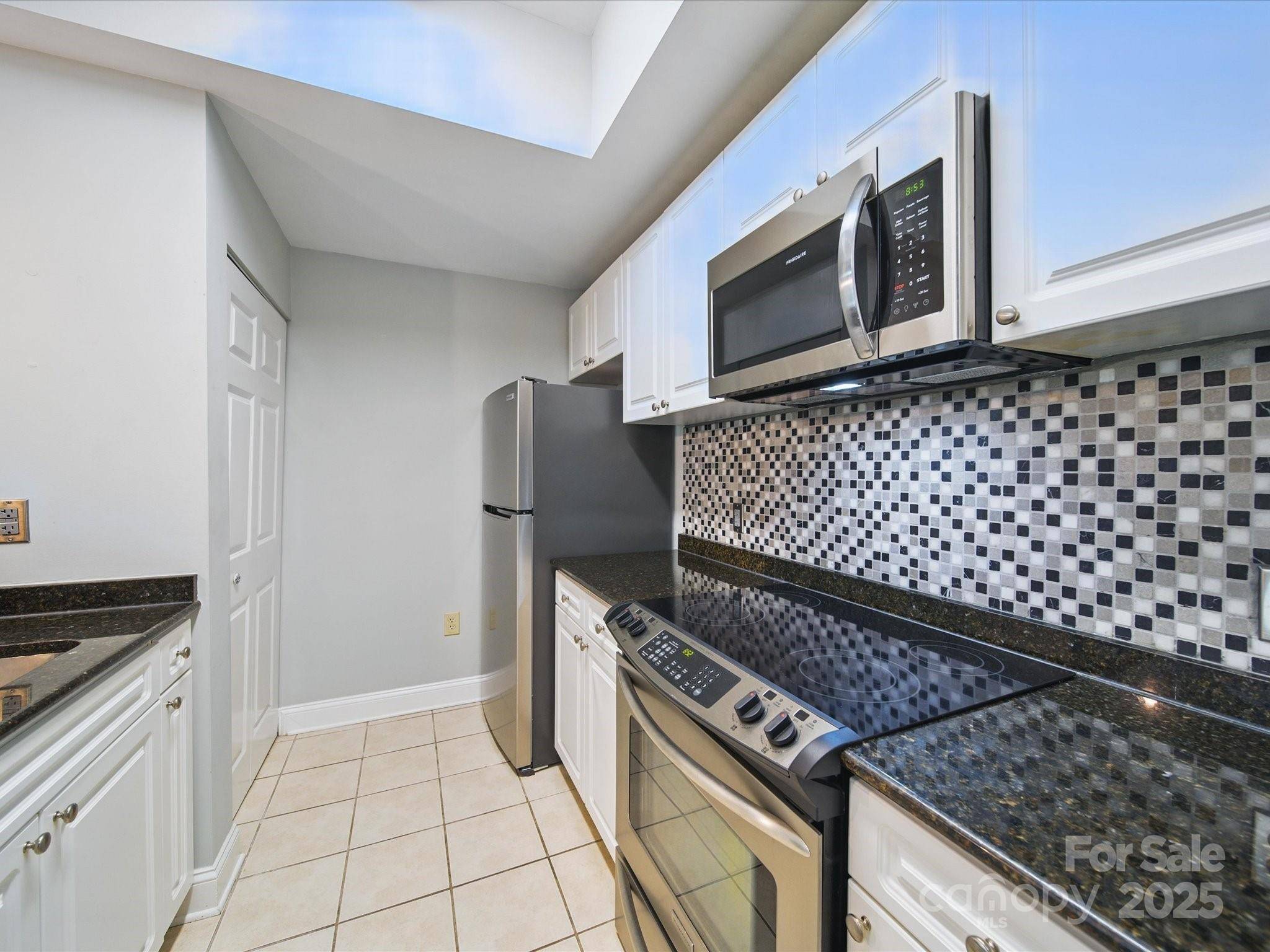 Charlotte, NC 28202,300 W 5th ST #339