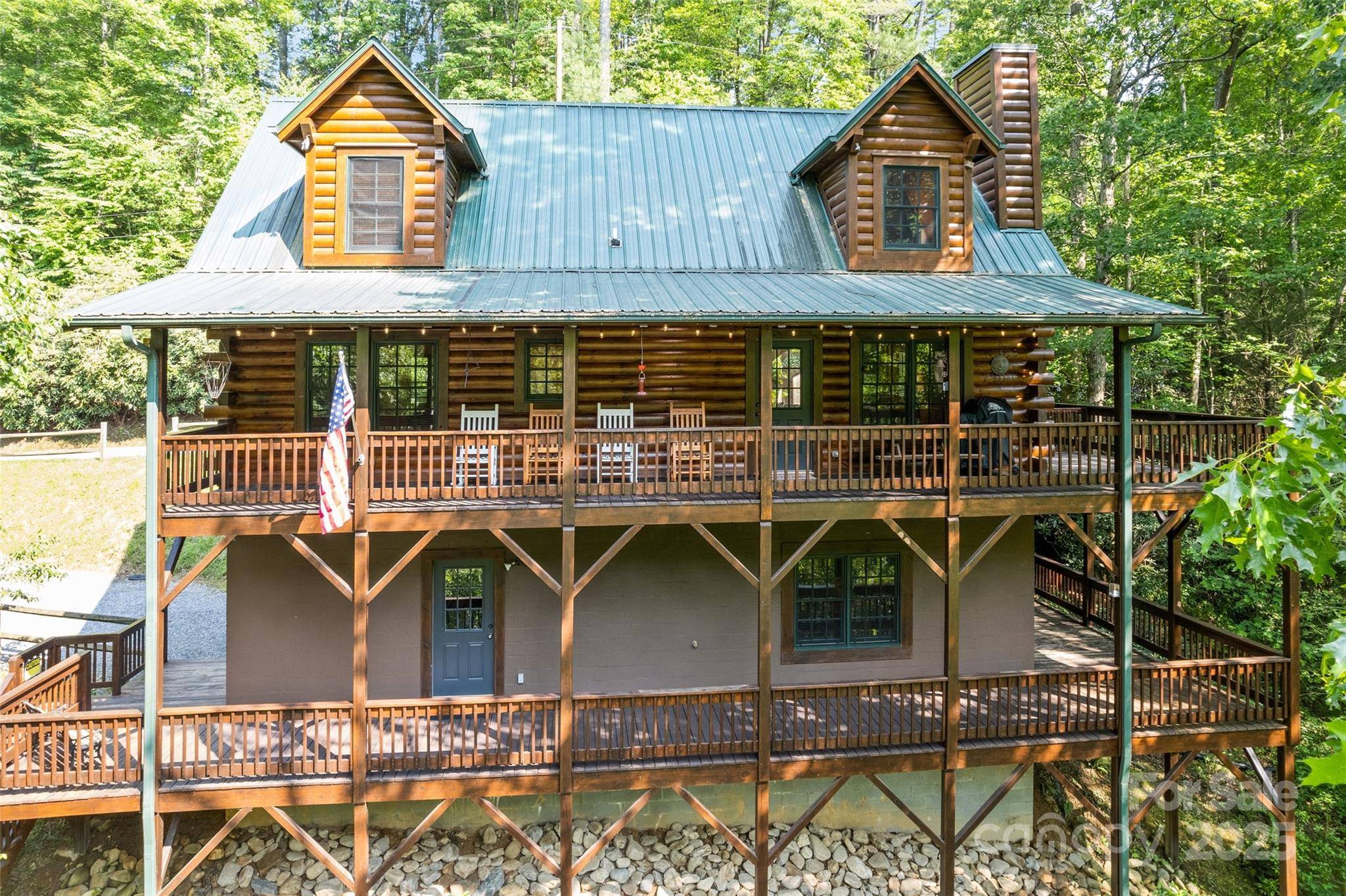 Waynesville, NC 28785,115 Serendipity LN