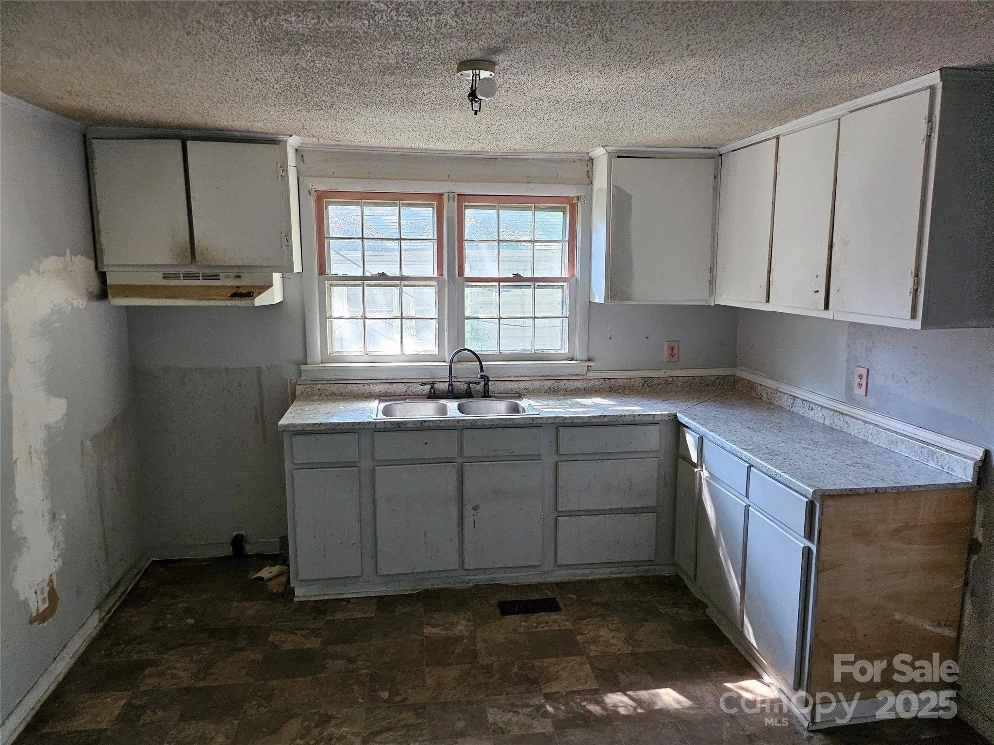 Shelby, NC 28152,211 Putnam ST