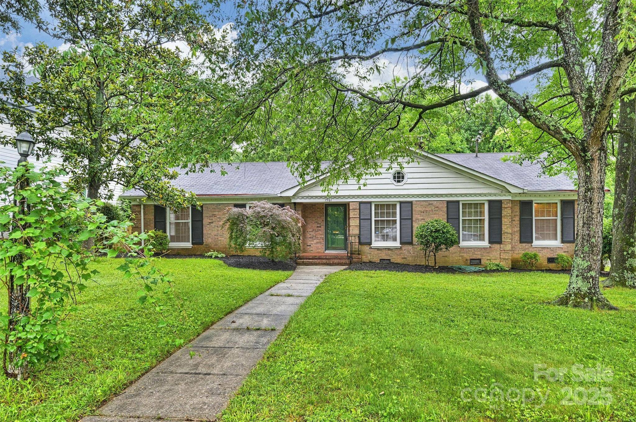 Charlotte, NC 28211,1961 Runnymede LN