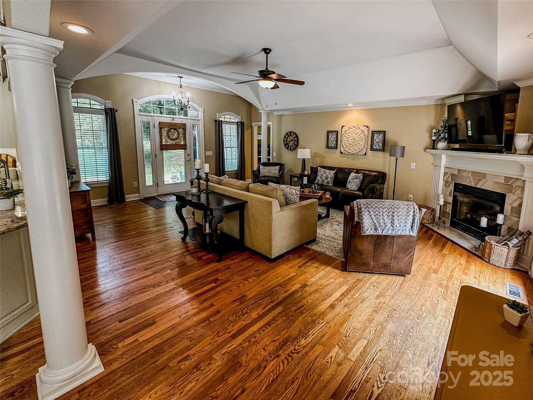 Hickory, NC 28601,3273 16th ST NE