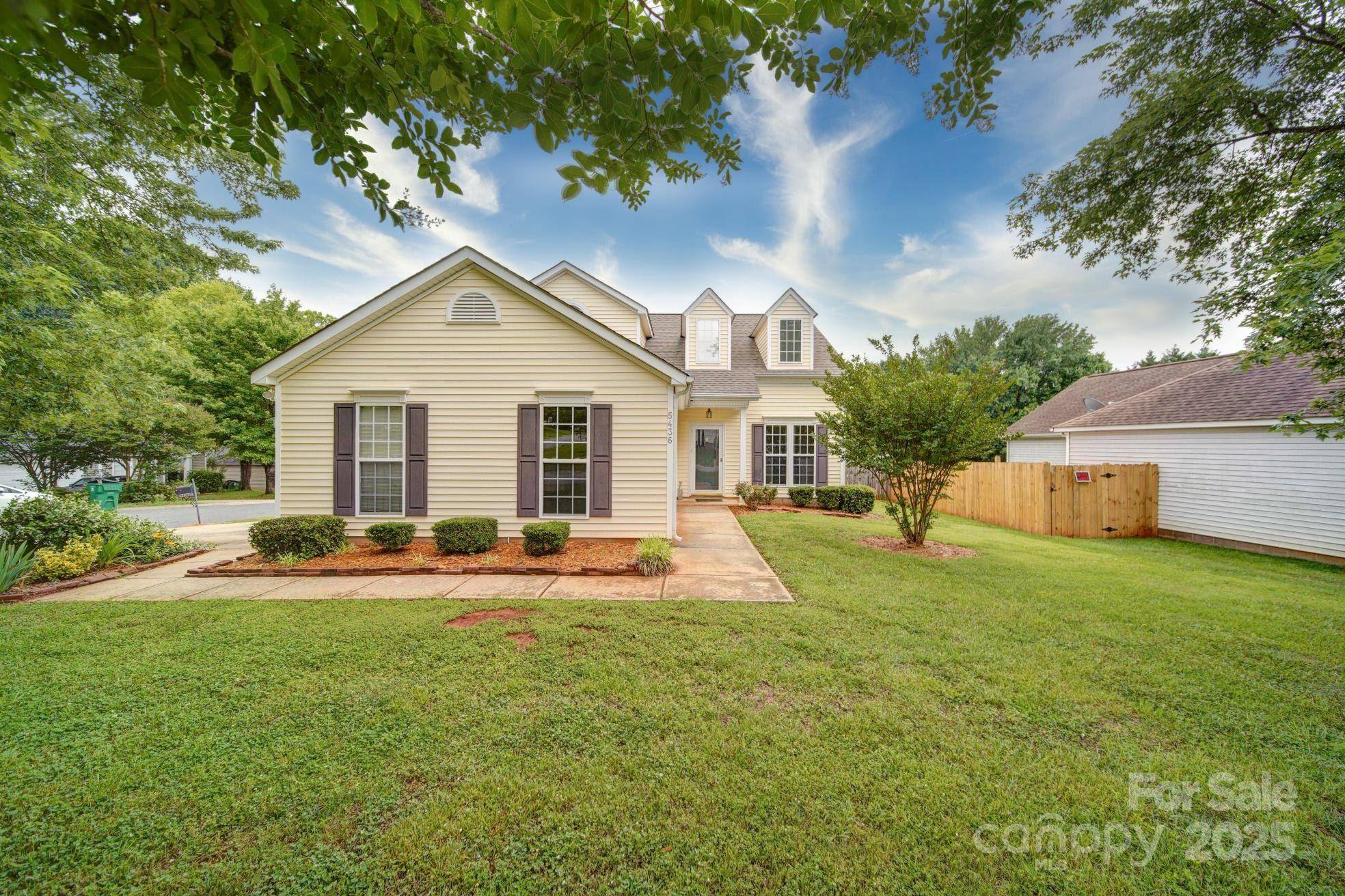 Charlotte, NC 28215,5436 Scarlet Sage DR