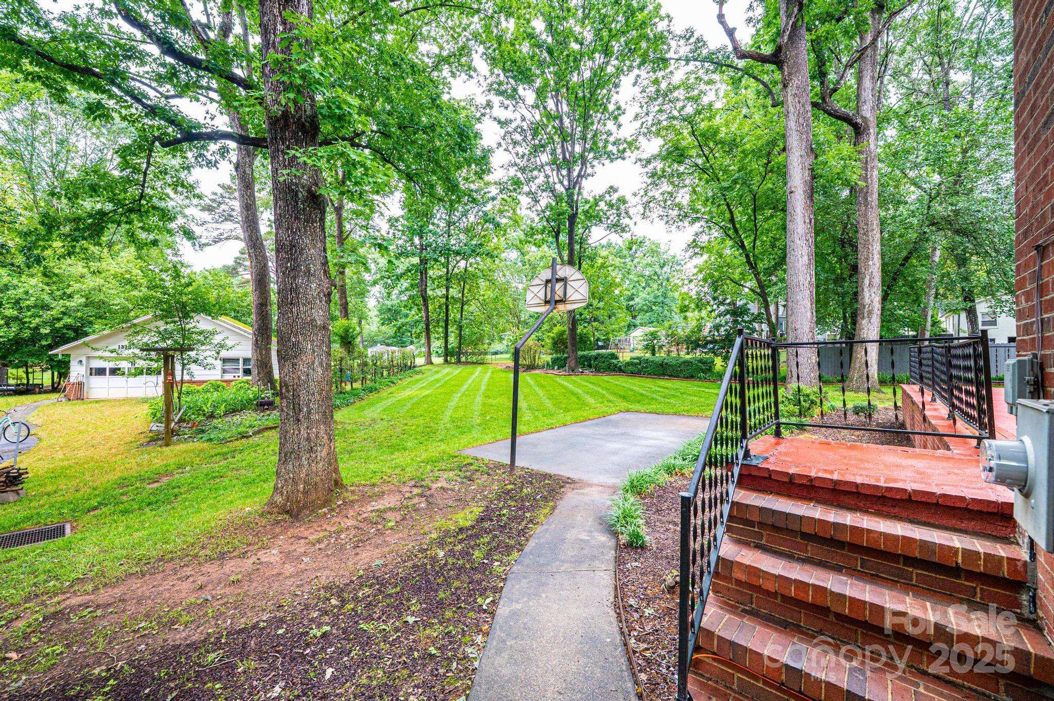 Hickory, NC 28601,1304 5th Street CIR NW