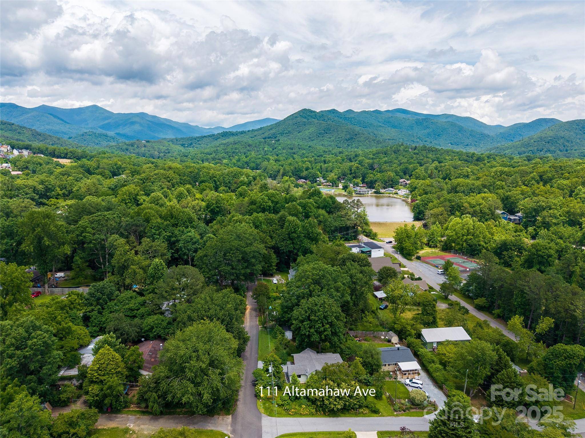 Black Mountain, NC 28711,111 Altamahaw AVE