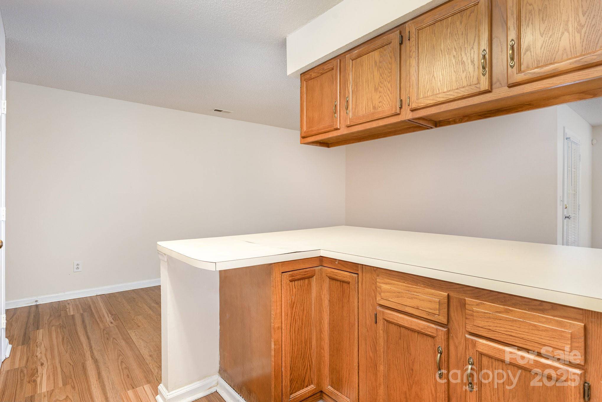 Charlotte, NC 28215,6203 Rosecroft DR