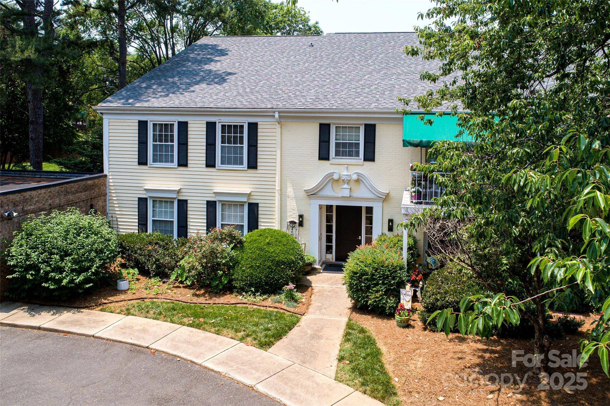 Charlotte, NC 28210,8356 Meadow Lakes DR