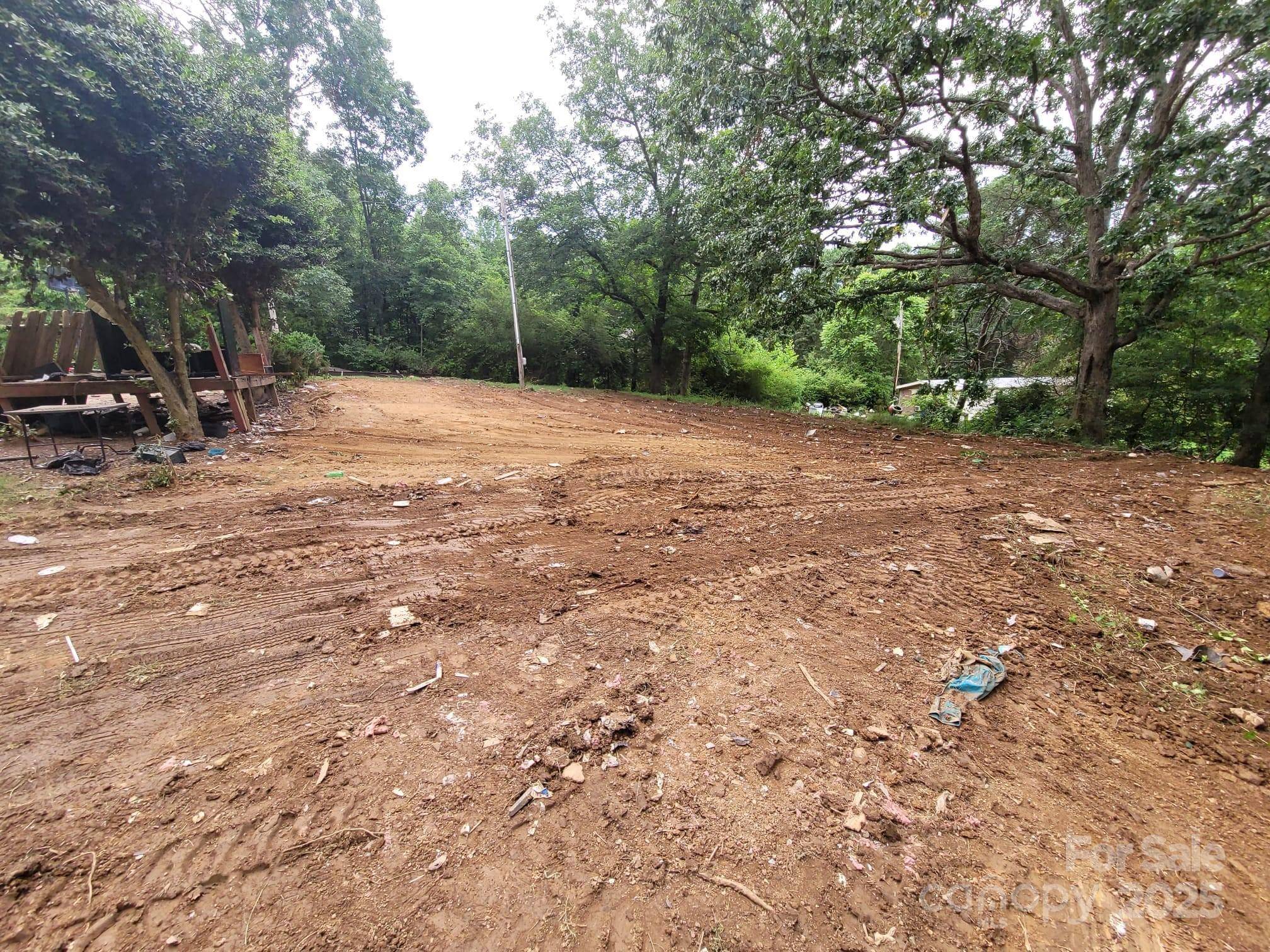 Cherryville, NC 28021,122 Victoria RD