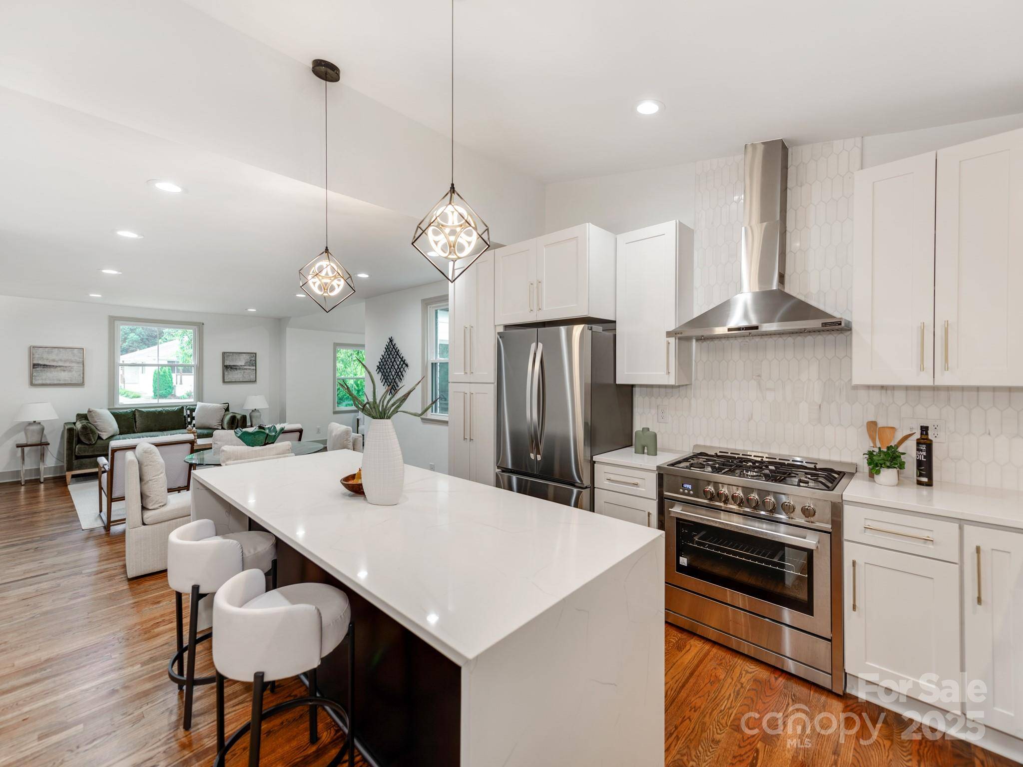 Charlotte, NC 28205,2114 Thurmond PL