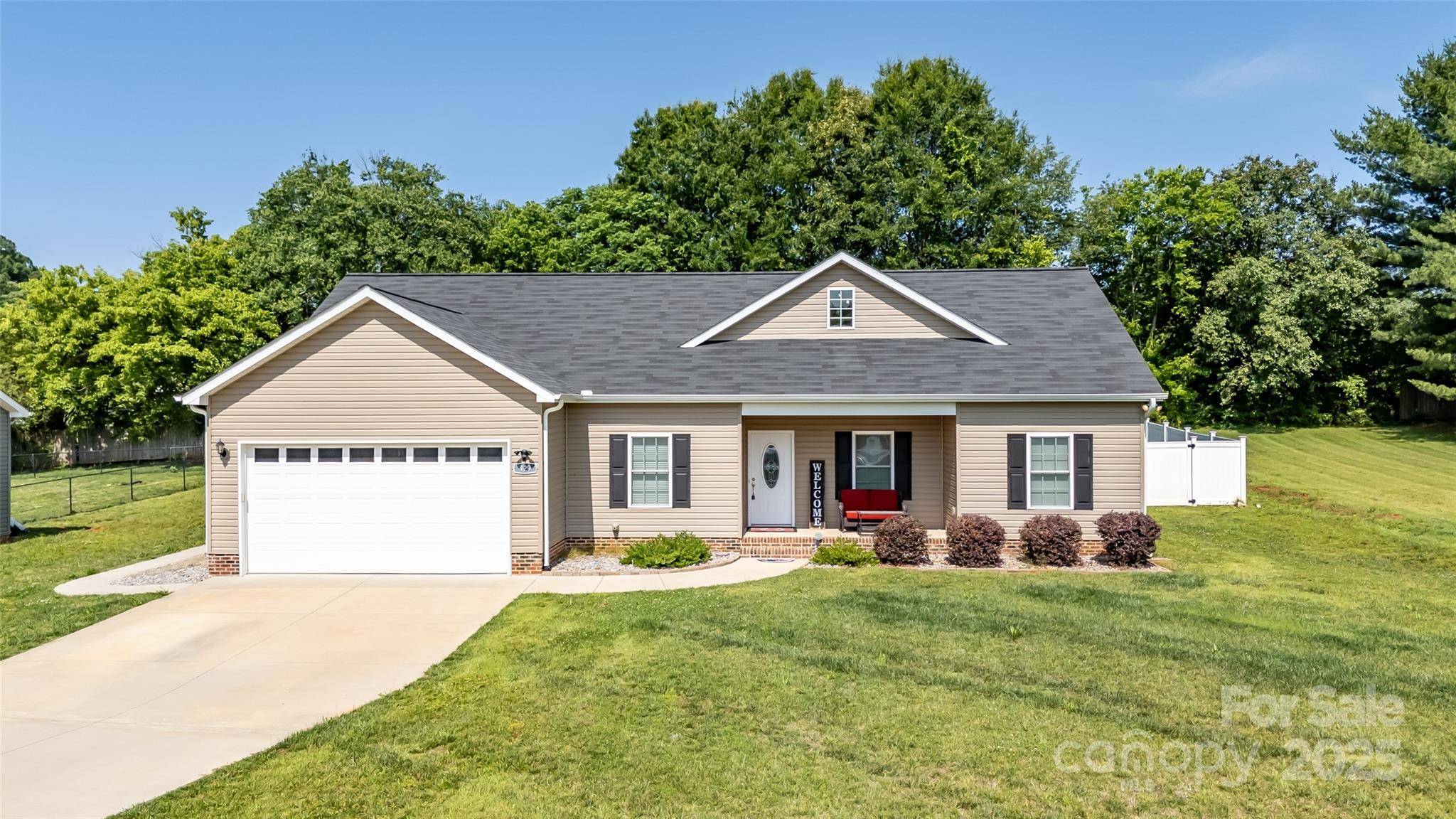 Statesville, NC 28625,129 Sara LN