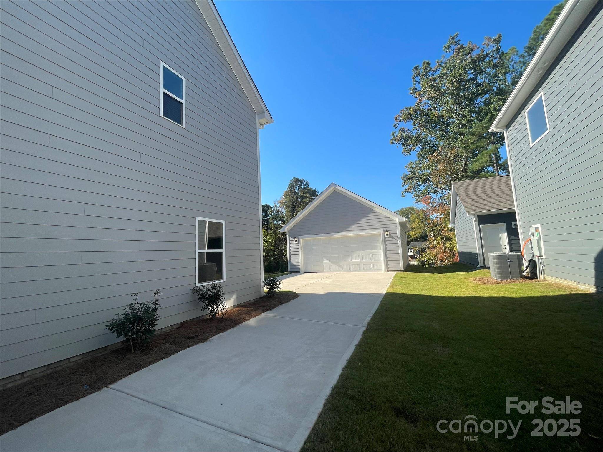 Matthews, NC 28105,4040 Grommet CT
