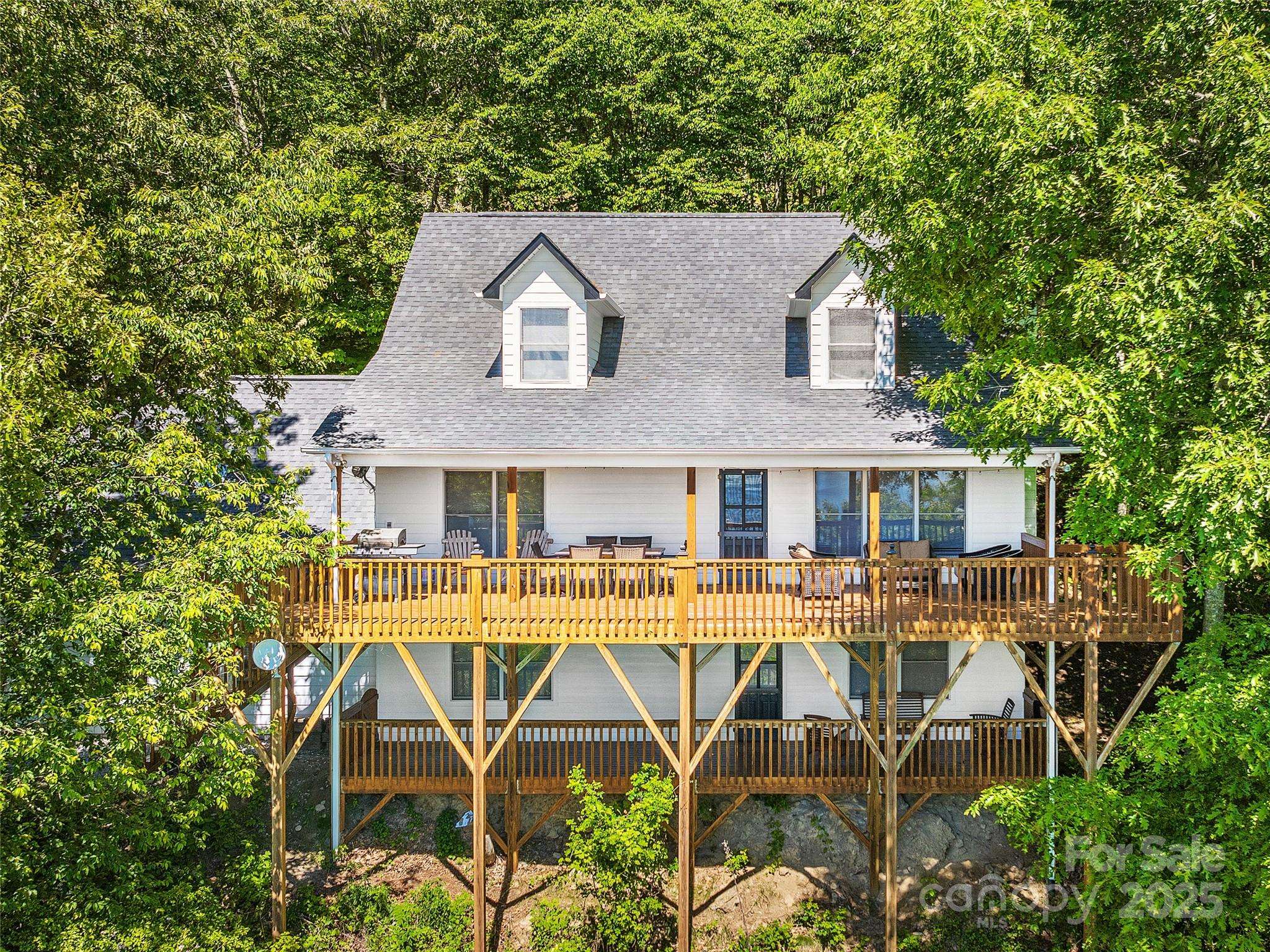 Maggie Valley, NC 28751,505 Middle Top LOOP