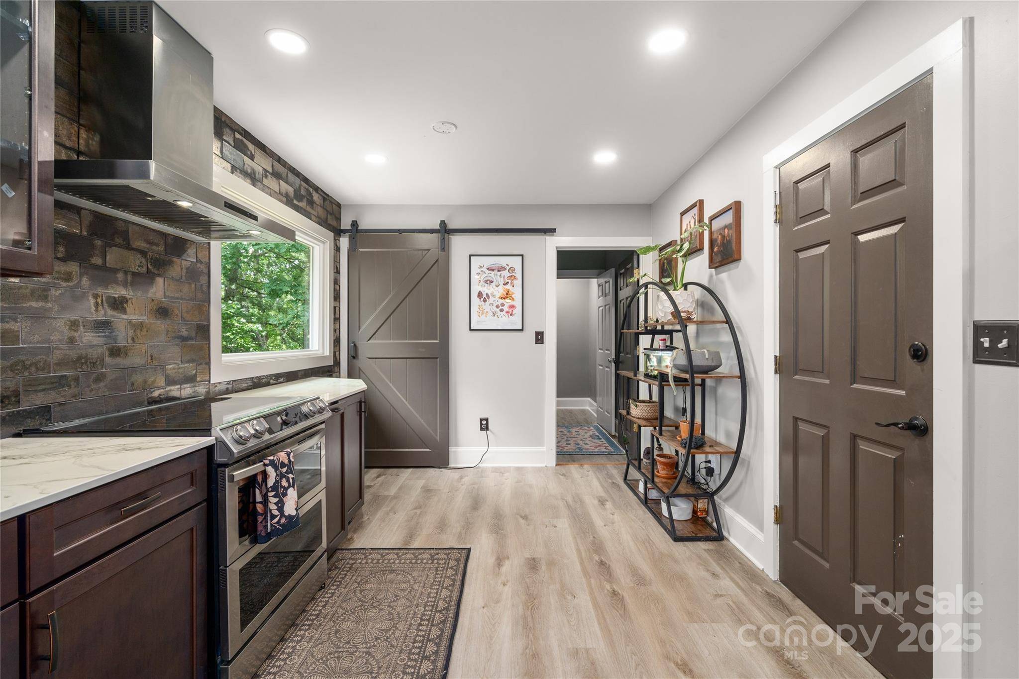 Horse Shoe, NC 28742,347 Park Knoll DR