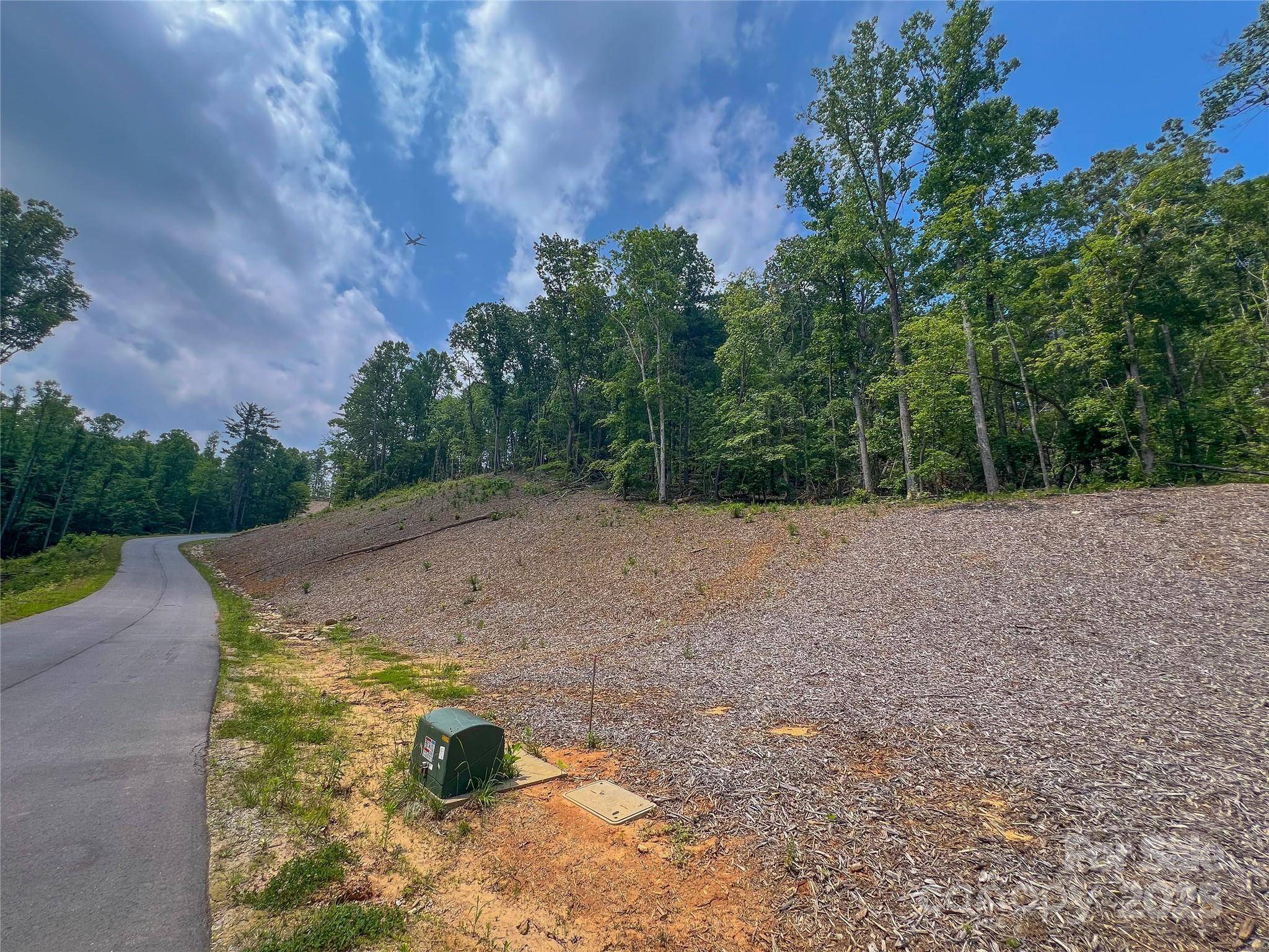 Hendersonville, NC 28791,000 Northview DR #8