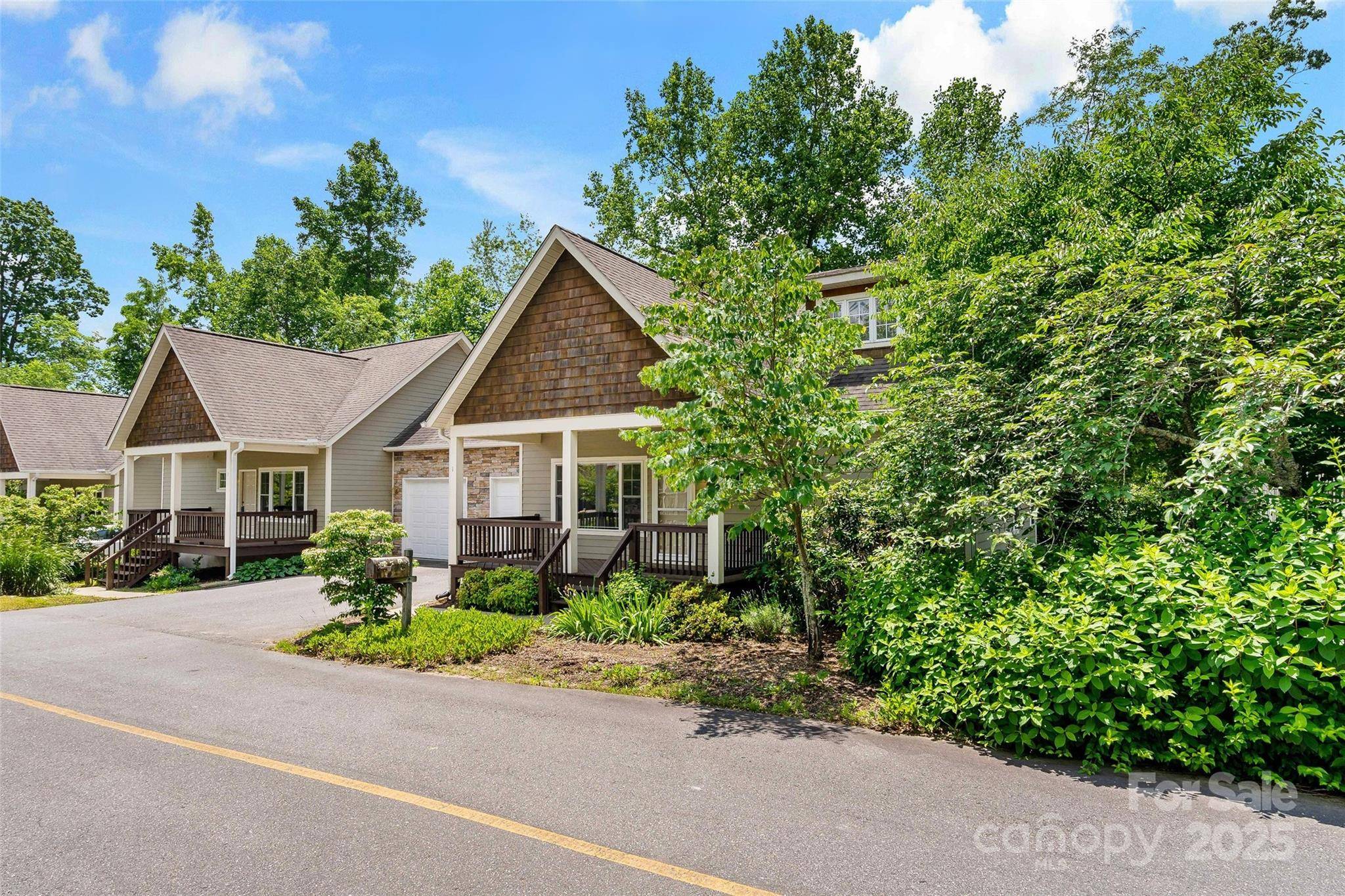 Black Mountain, NC 28711,1 Teresa WAY