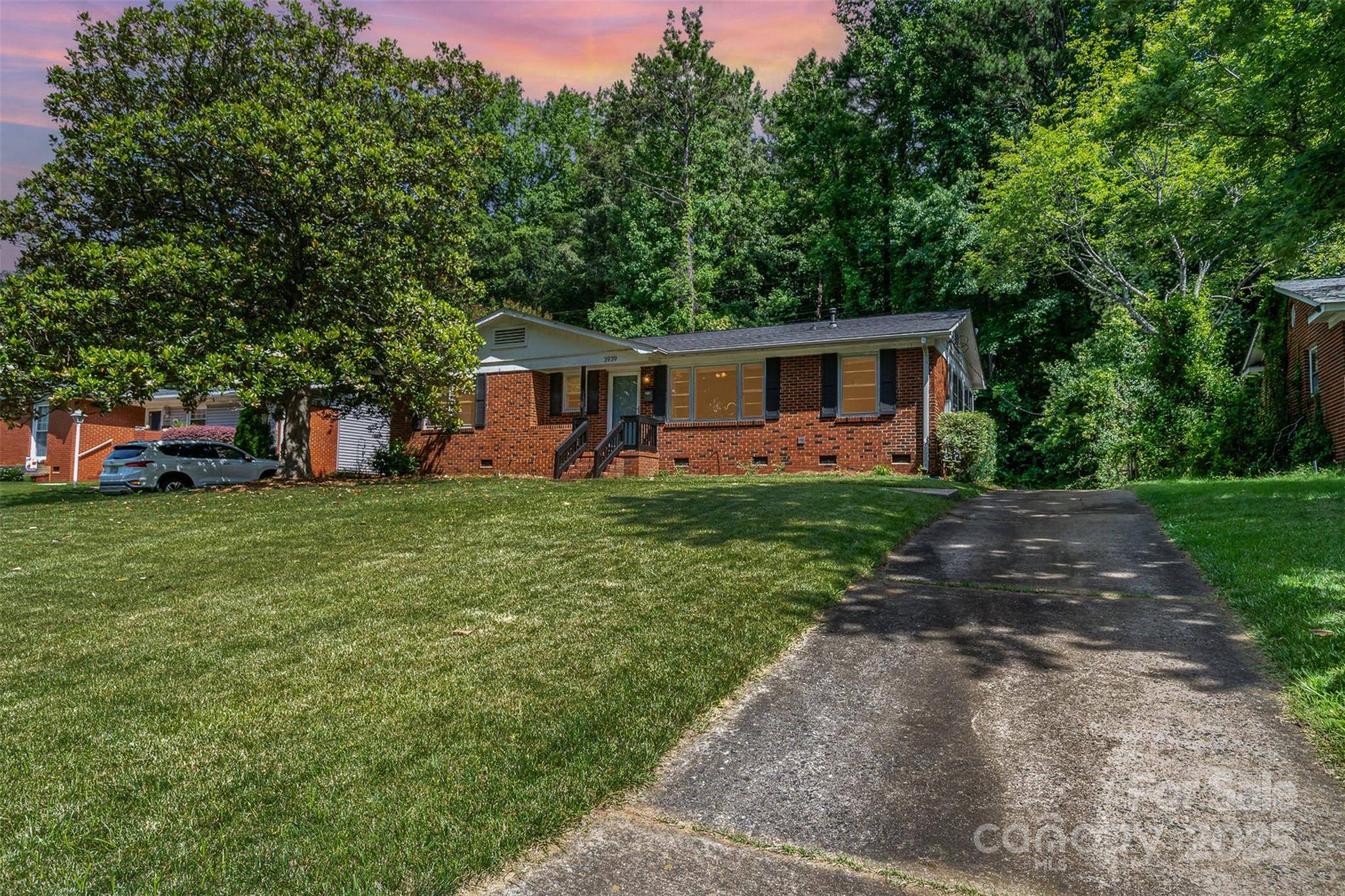 Charlotte, NC 28205,3939 Sheffield DR