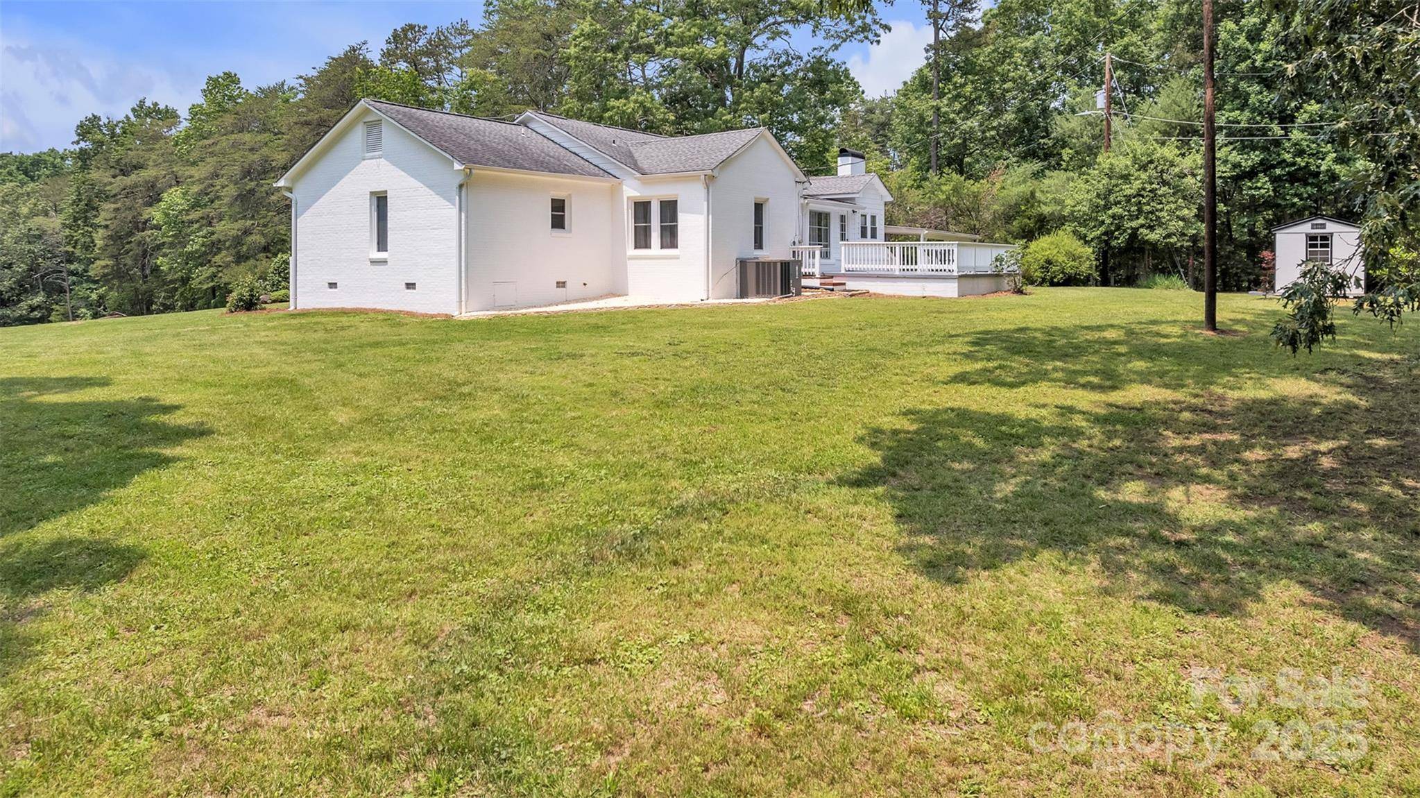 Valdese, NC 28690,3804 Lippard LN