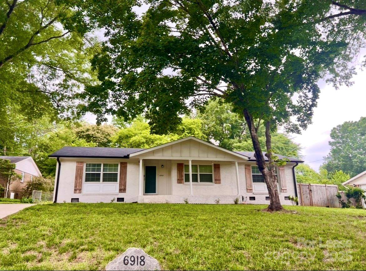 Charlotte, NC 28210,6918 Oakstone PL
