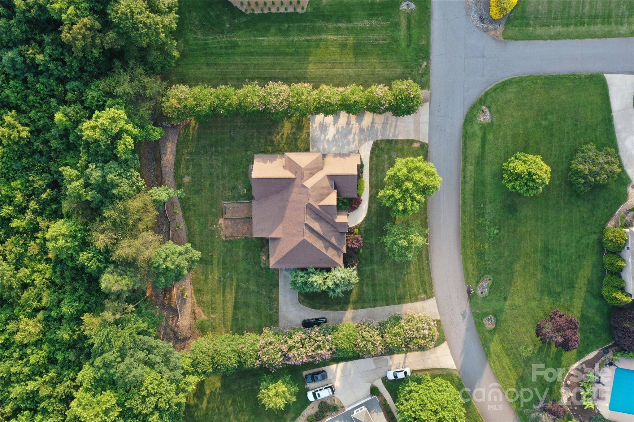 Hickory, NC 28602,6302 Dwayne Starnes DR
