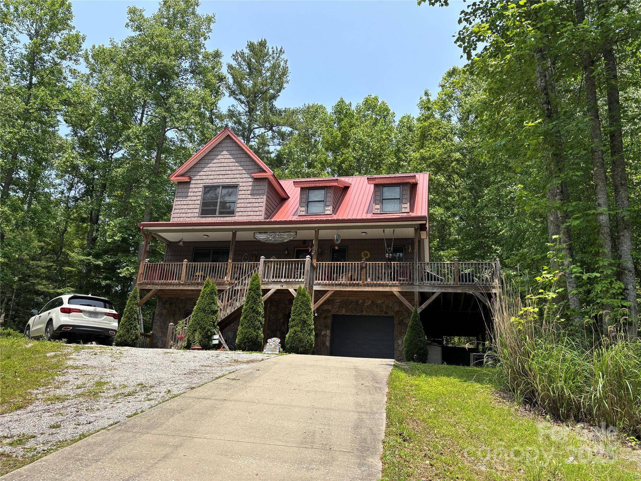 Spruce Pine, NC 28777,76 Six Springs RD