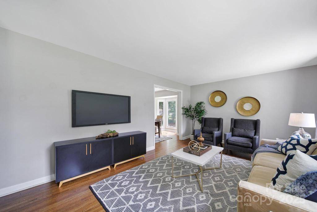 Charlotte, NC 28210,3800 Lovett CIR