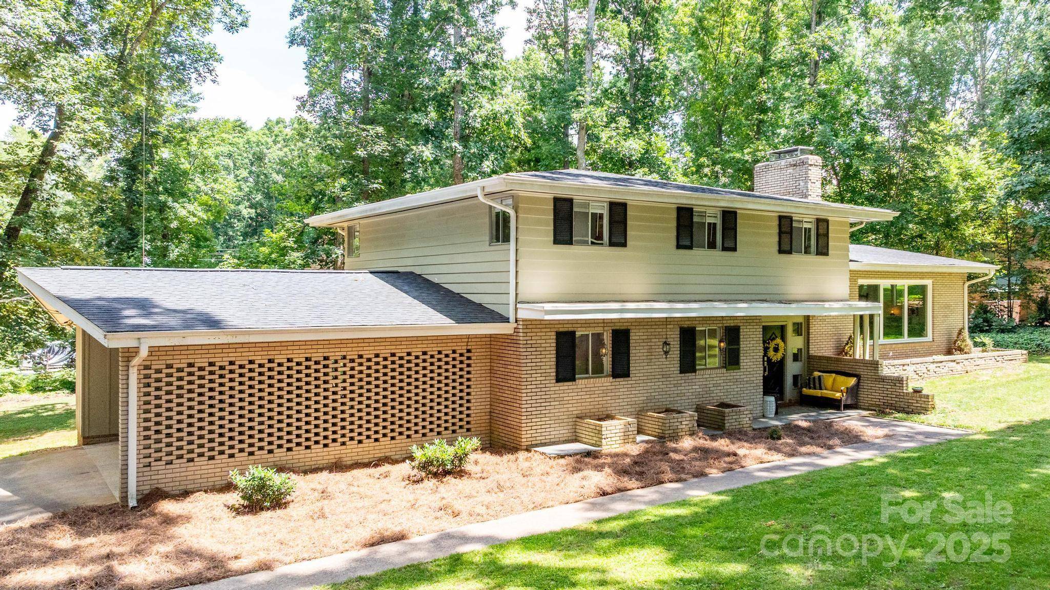 Statesville, NC 28625,411 Saint Andrews RD