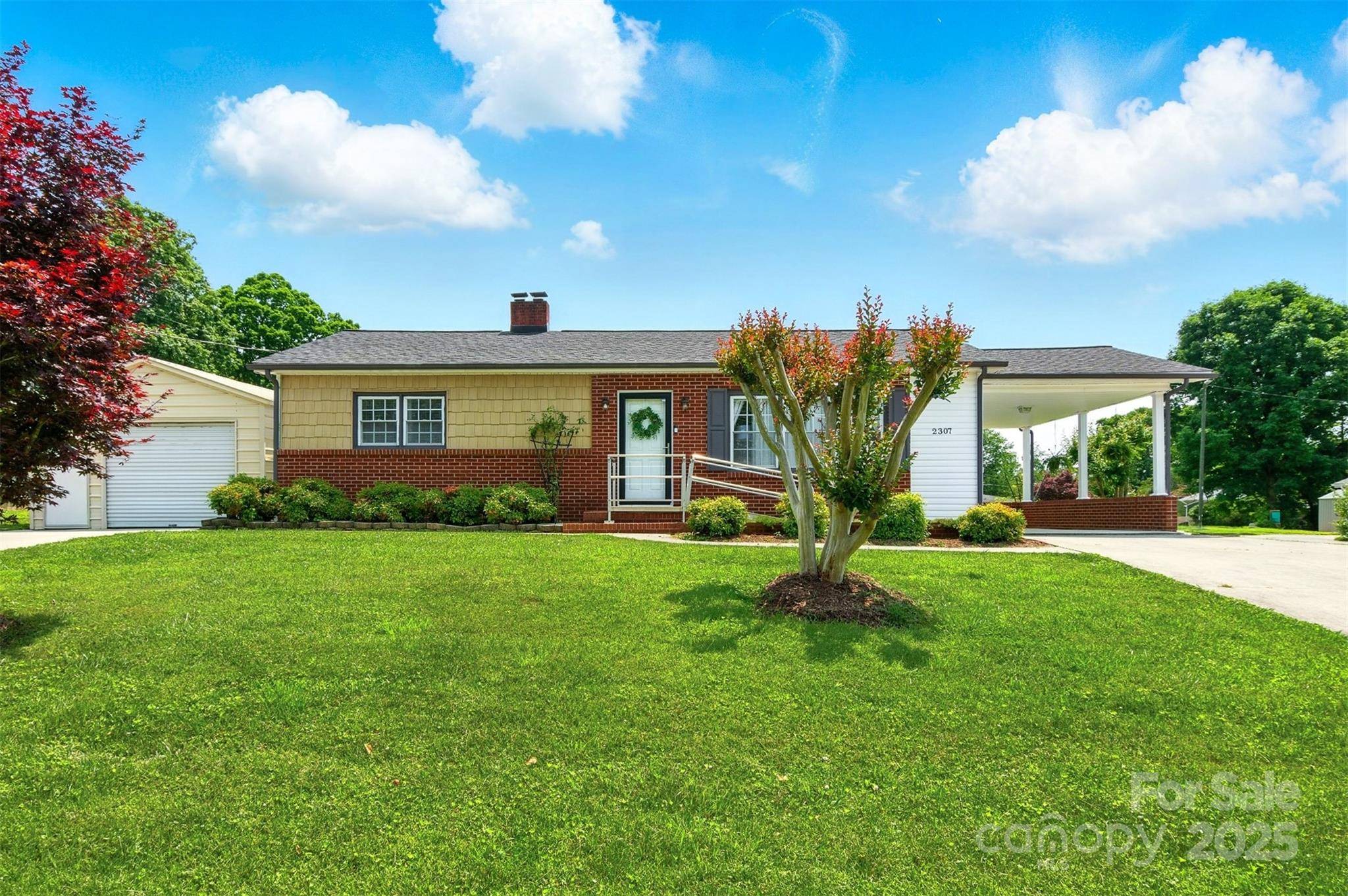 Lenoir, NC 28645,2307 Maywood ST