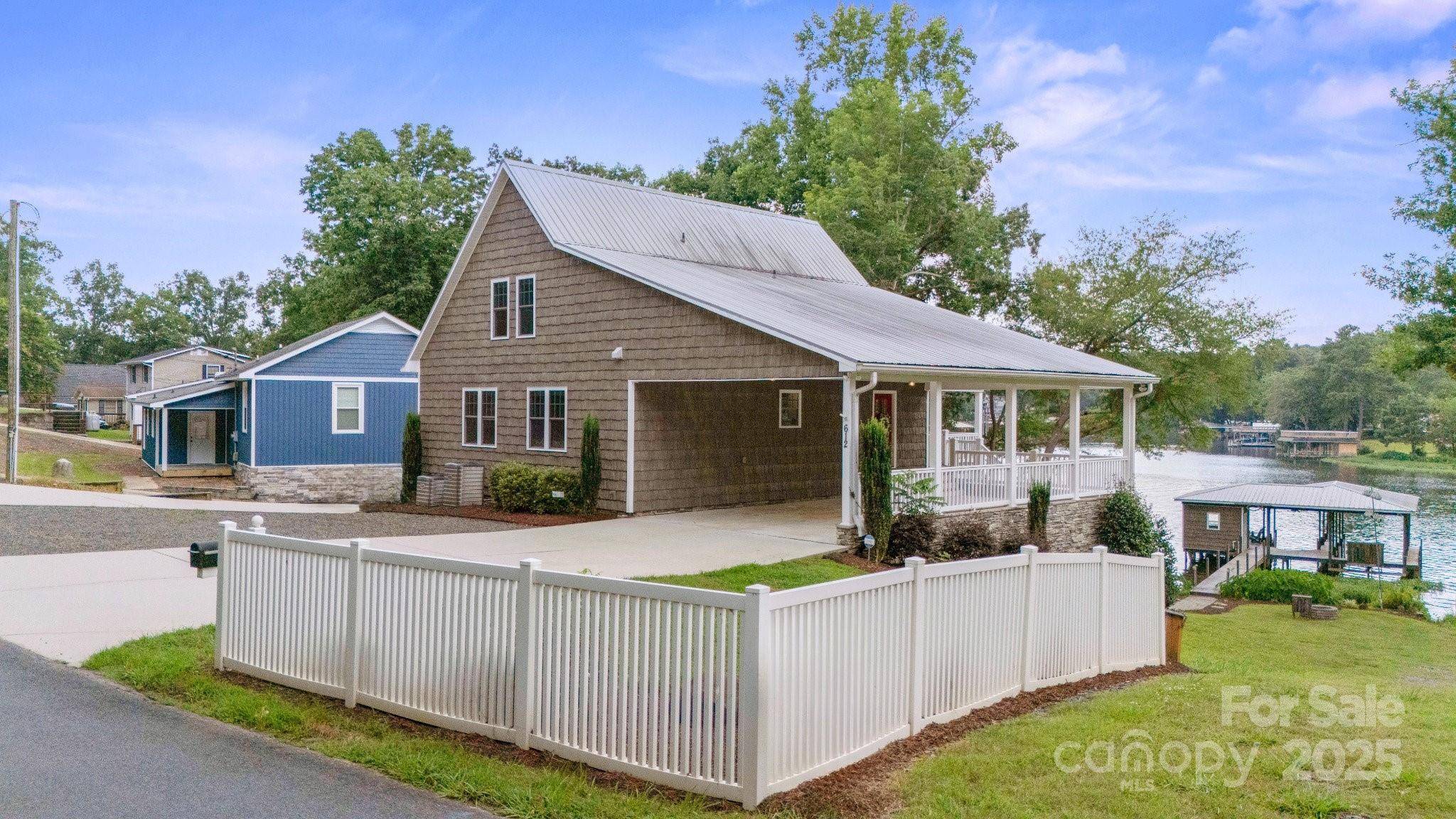 Norwood, NC 28128,612 Berry Hill DR