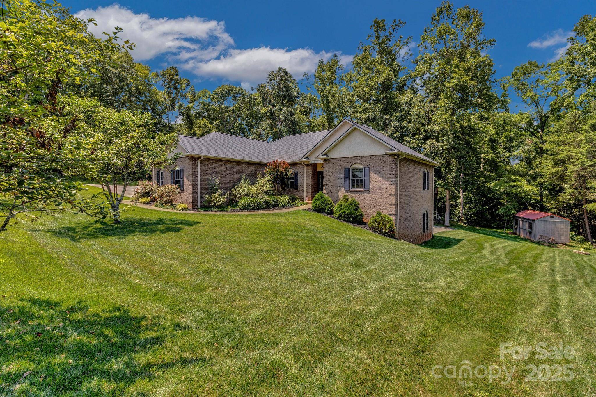 Morganton, NC 28655,2790 Twin Oaks DR