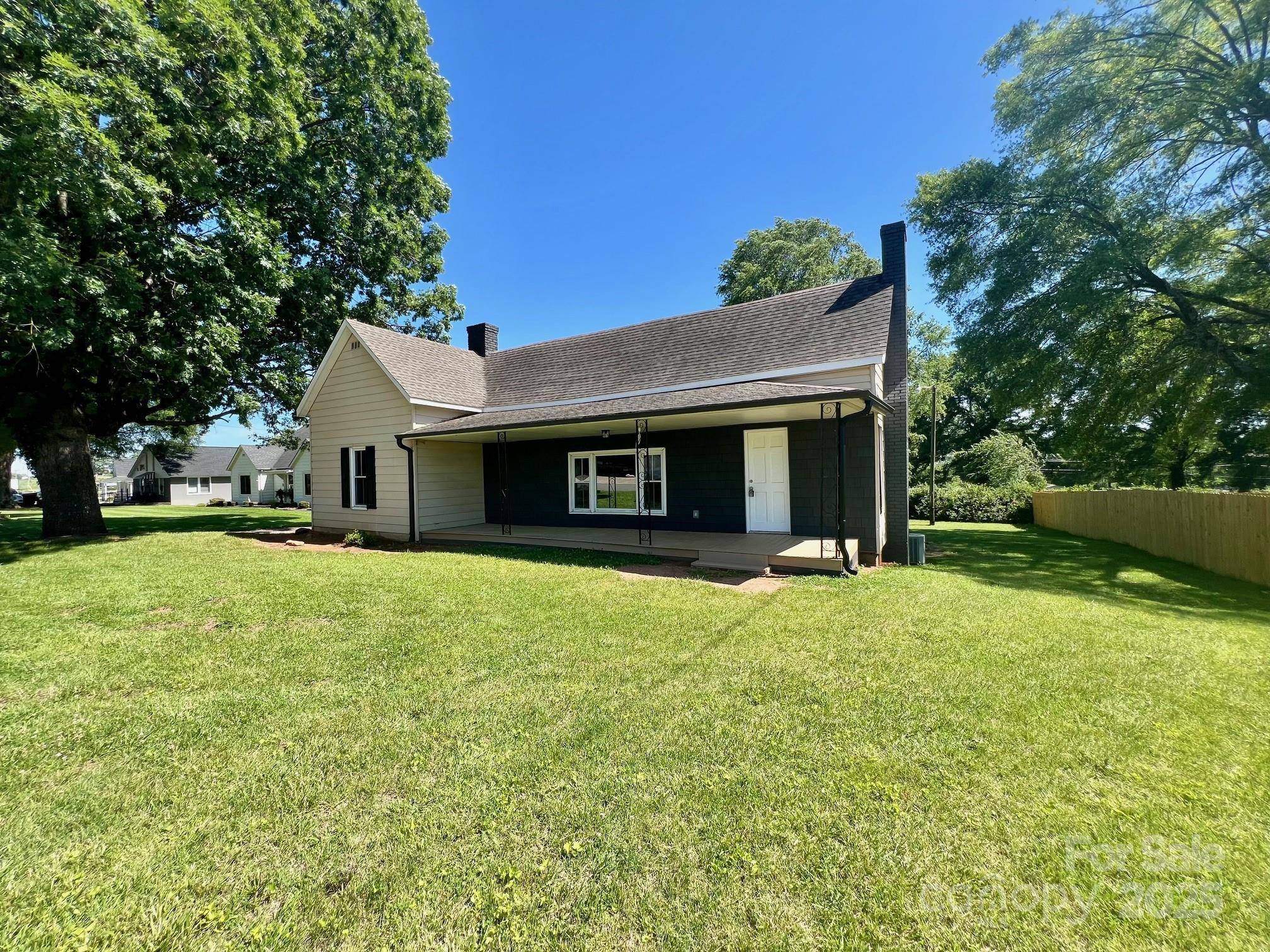 Taylorsville, NC 28681,614 E Main AVE