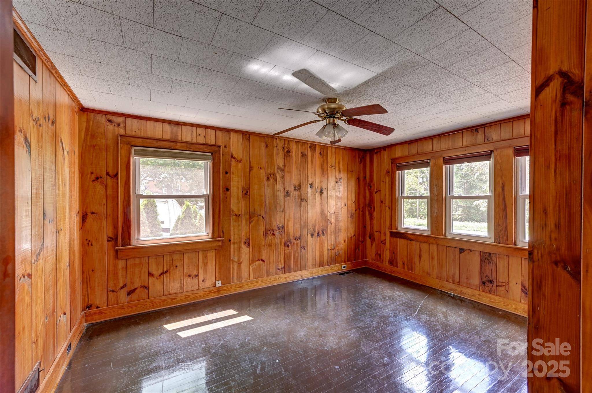 Clyde, NC 28721,3960 Old Clyde RD