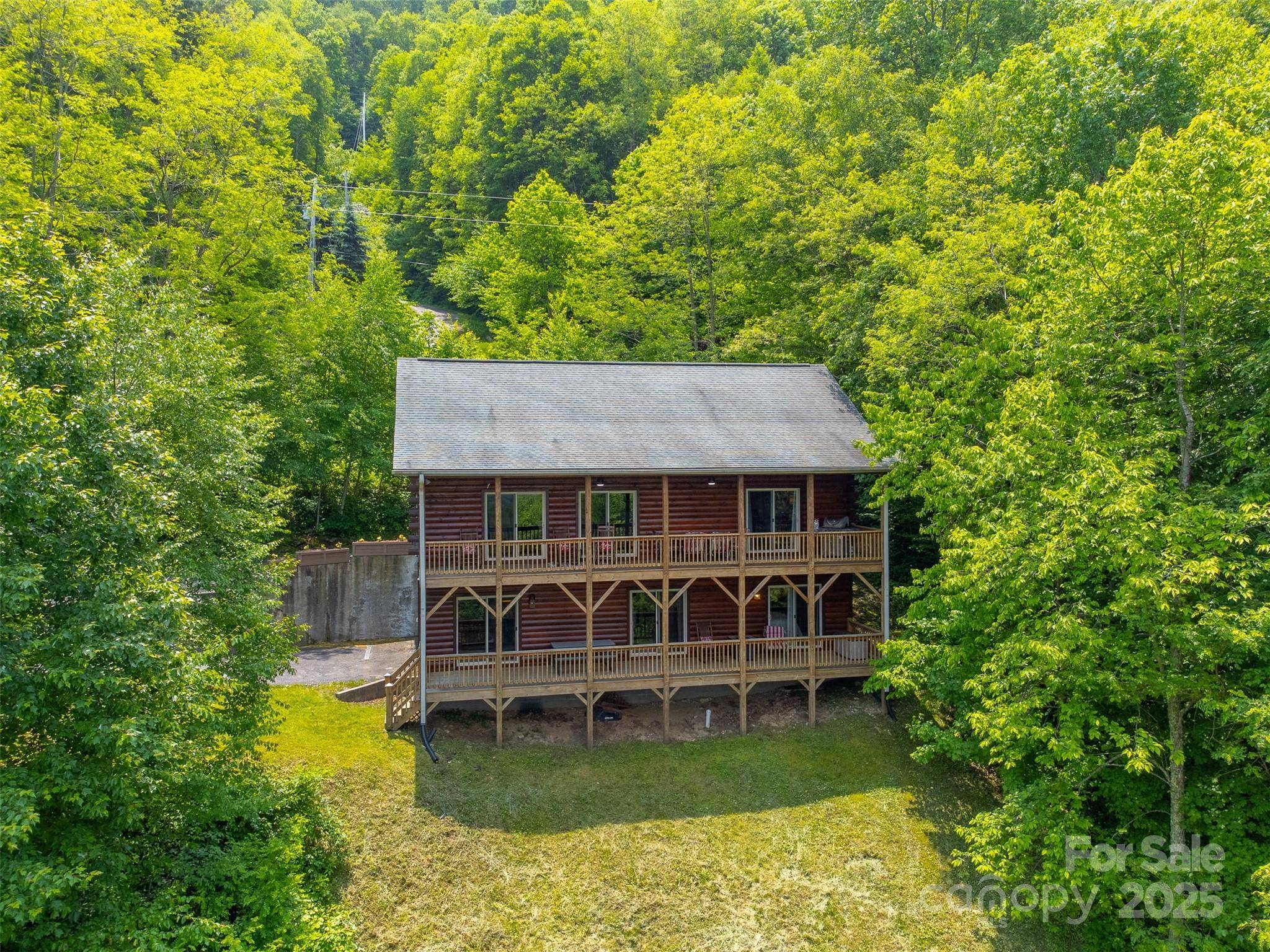 Waynesville, NC 28785,938 Trickle Creek RD