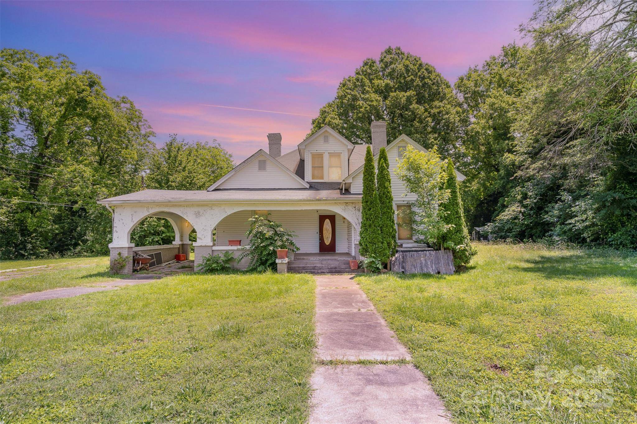 Newton, NC 28658,1637 N College AVE