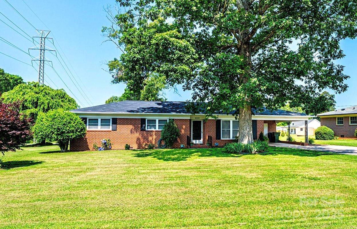 Hickory, NC 28601,2309 13th Street DR NE