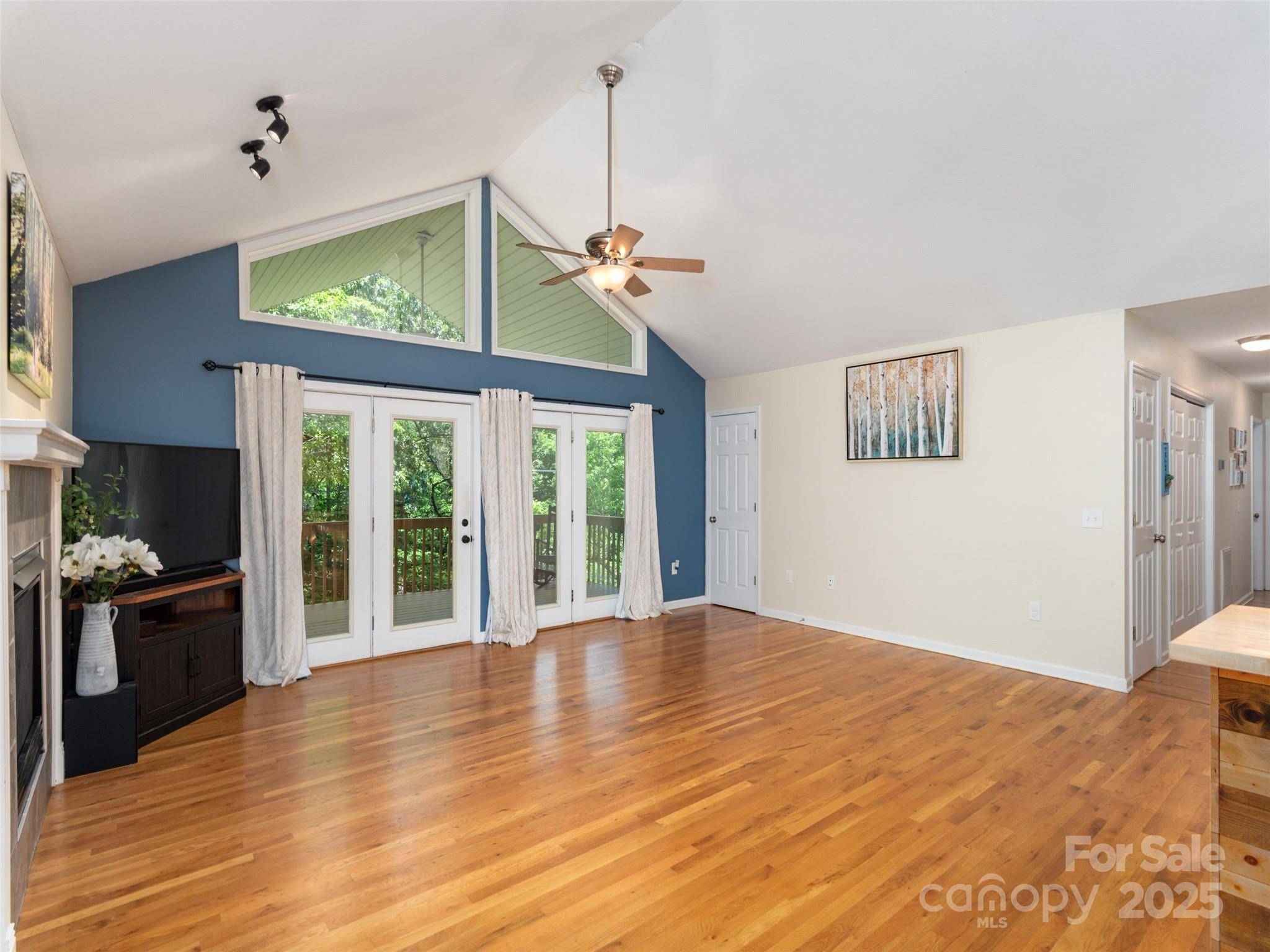 Waynesville, NC 28785,799 Coyote Hollow RD