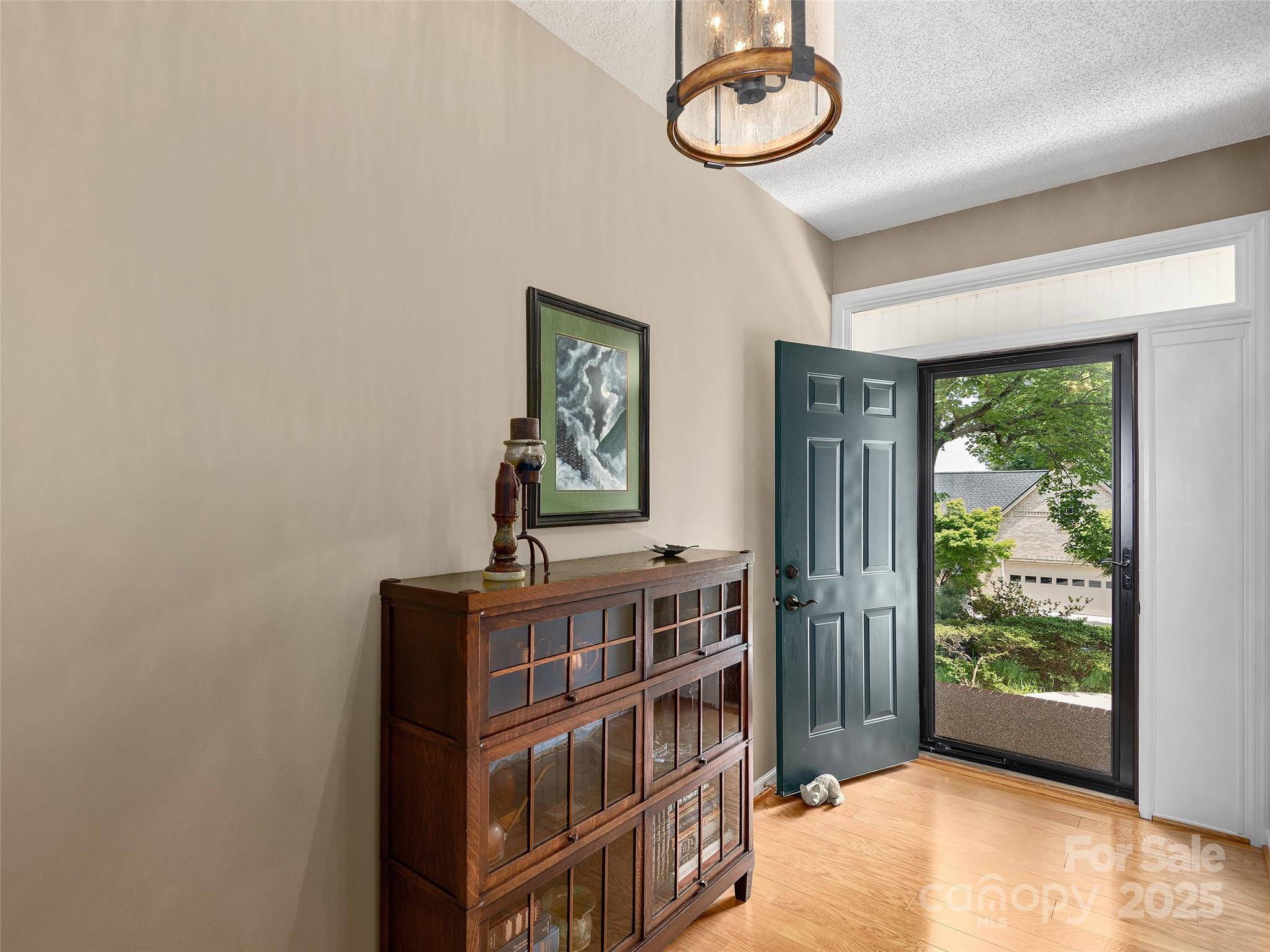 Hendersonville, NC 28791,306 Croydon DR