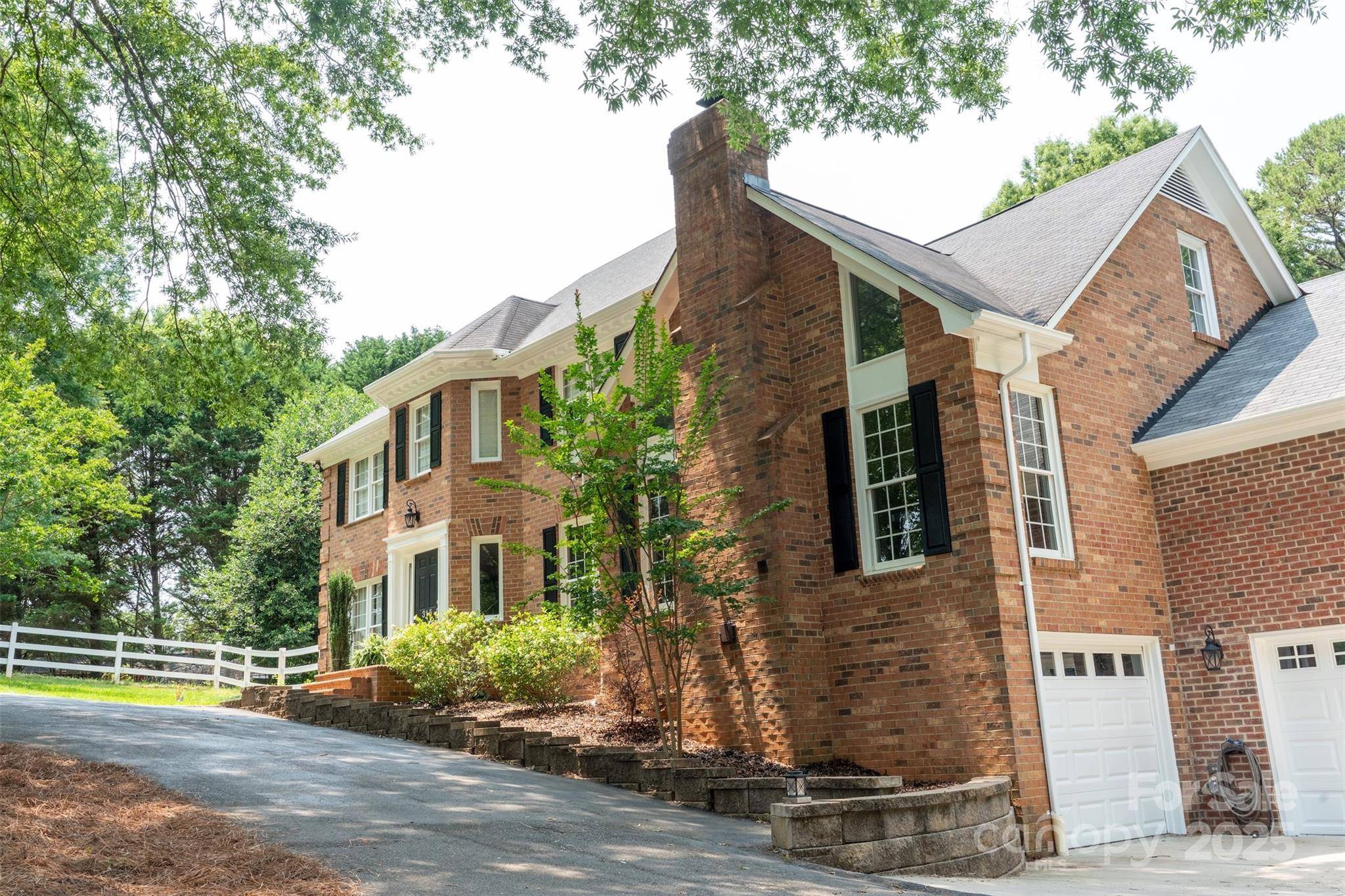 Matthews, NC 28104,315 Red Barn TRL