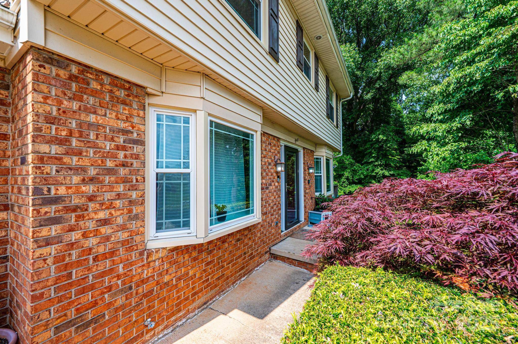 Hickory, NC 28601,5516 Northwood DR