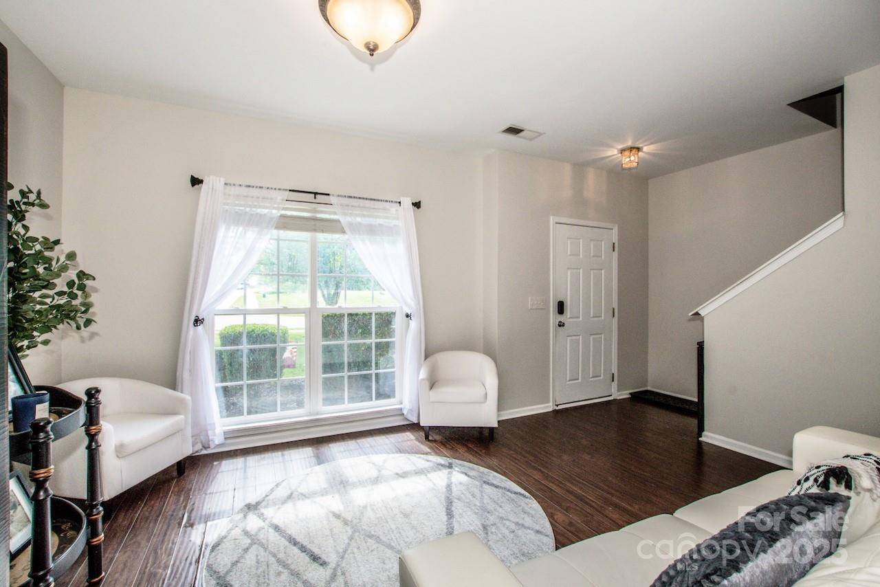 Mooresville, NC 28115,107 Golden Valley DR