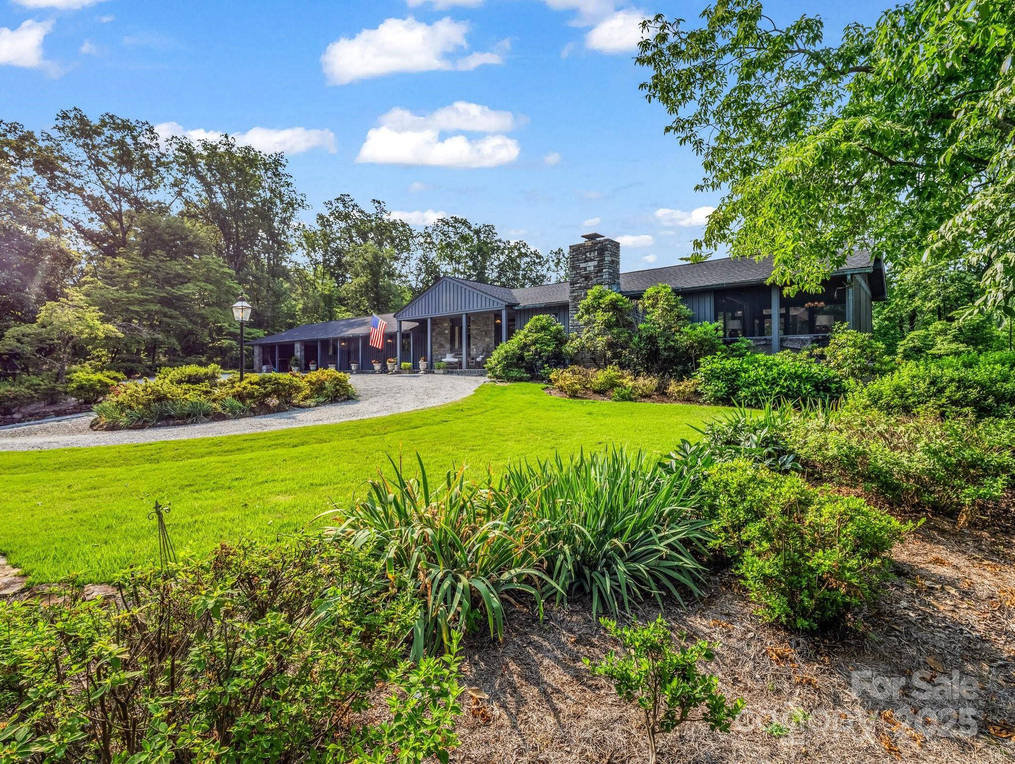 Landrum, SC 29356,11 Hearthstone LN