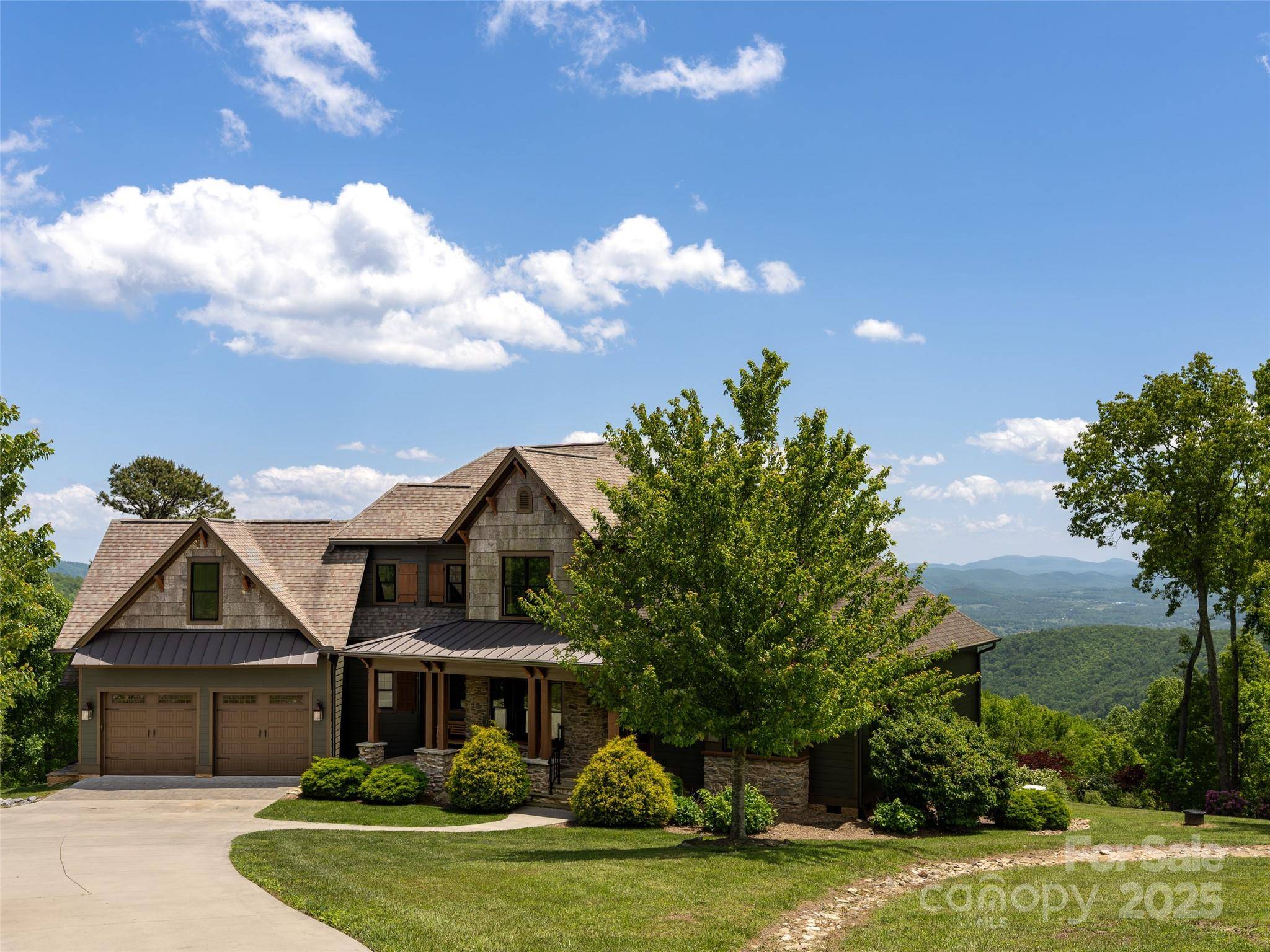 Hendersonville, NC 28792,77 Summer Breeze DR