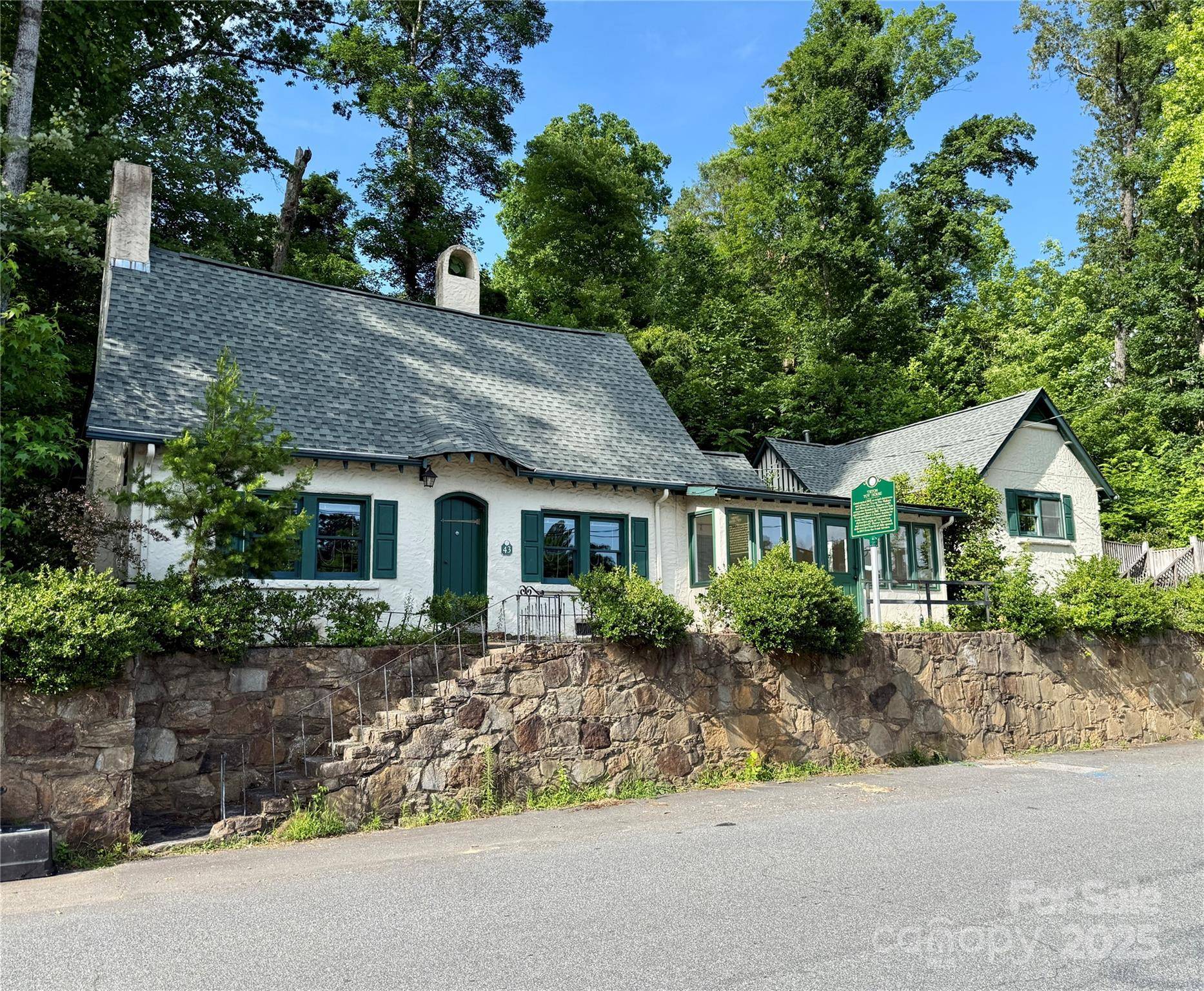 Tryon, NC 28782,43 E Howard ST