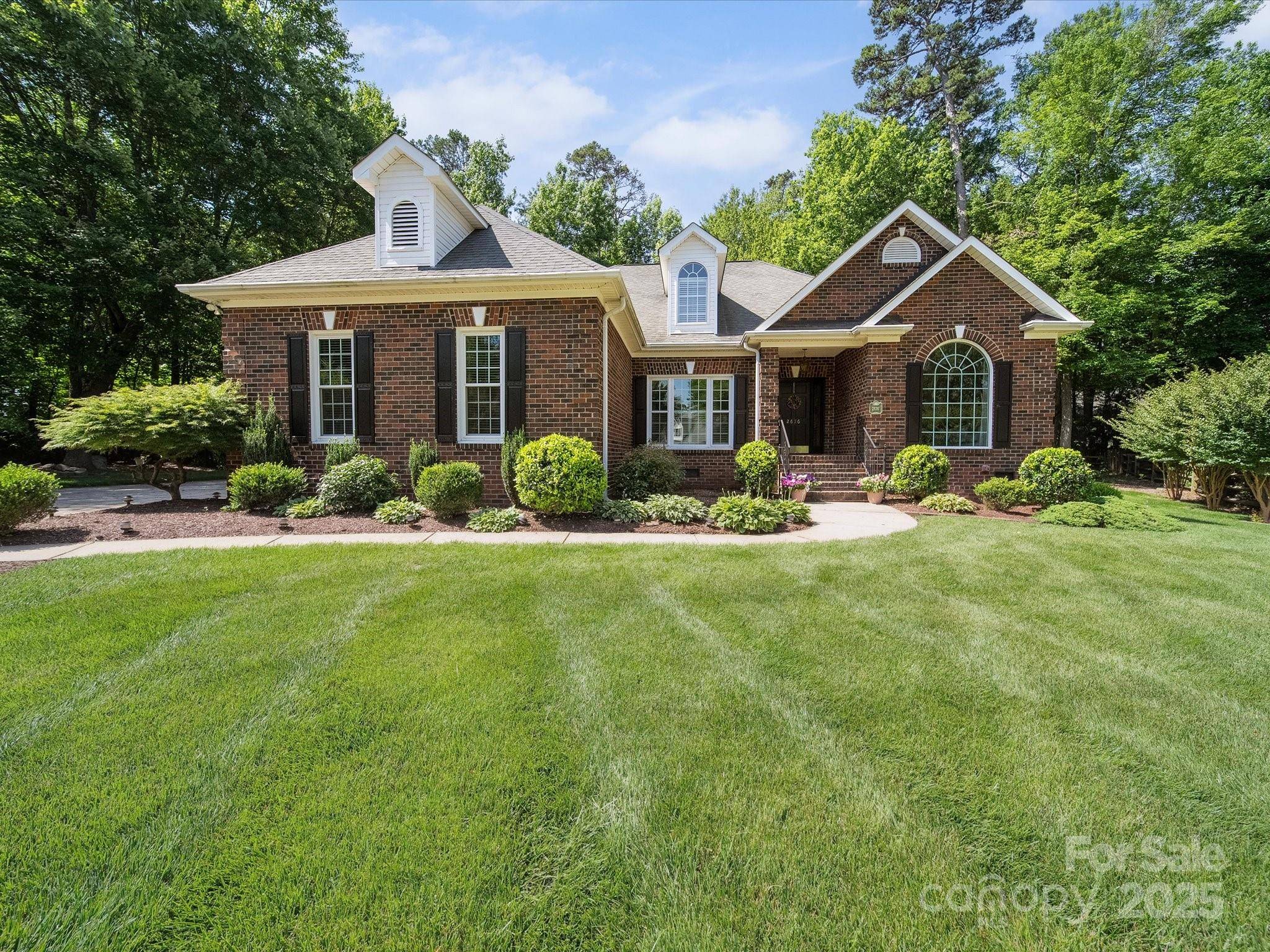 Matthews, NC 28104,2616 Carmarthen CT