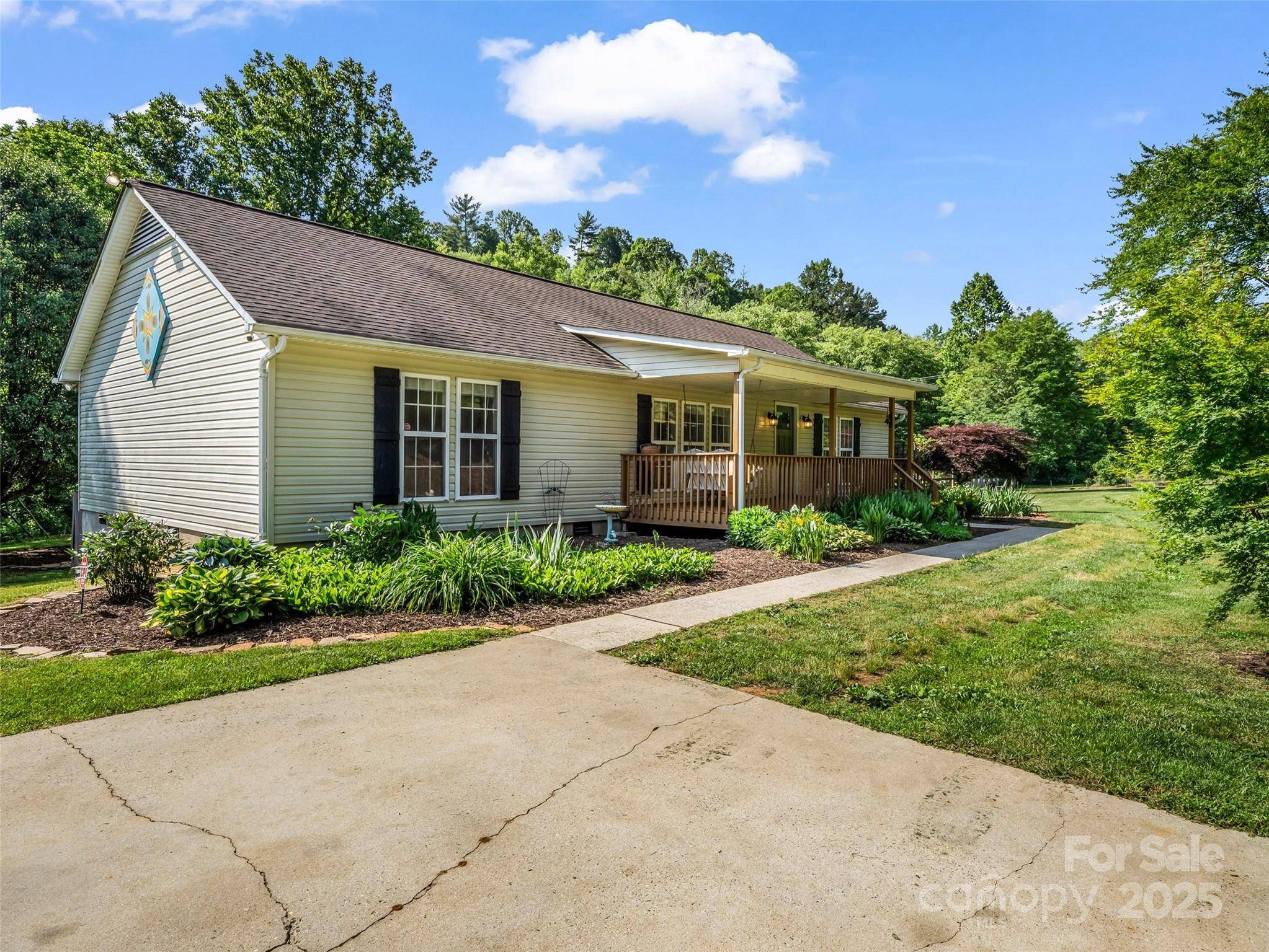 Marion, NC 28752,2941 Nix Creek RD