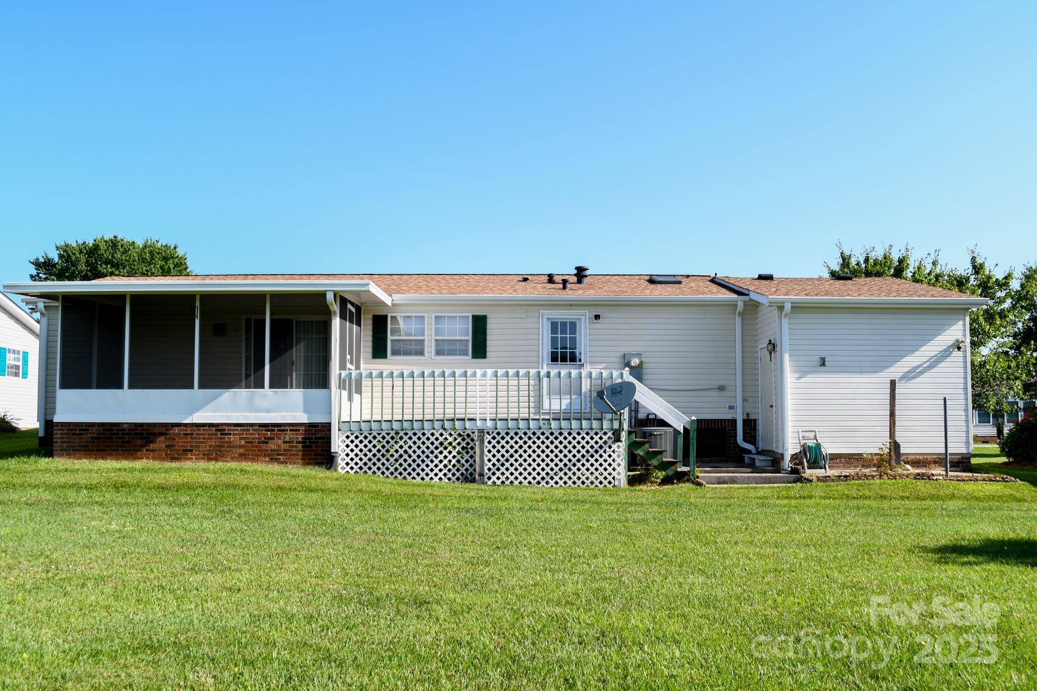 Hendersonville, NC 28739,408 Riverwind DR