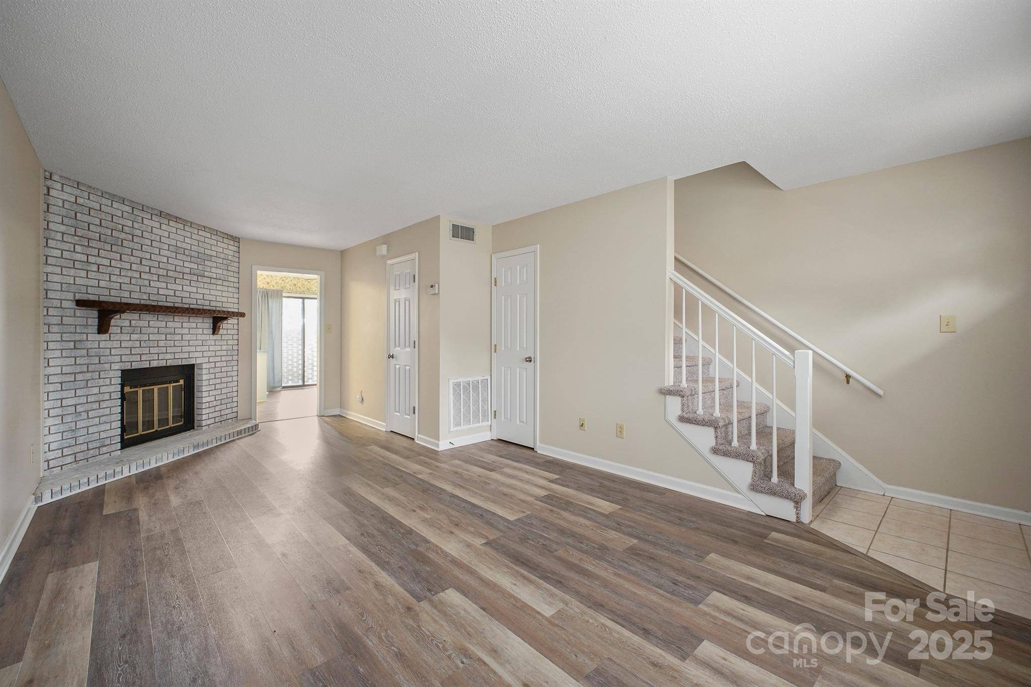 Hickory, NC 28601,1330 5th ST NE