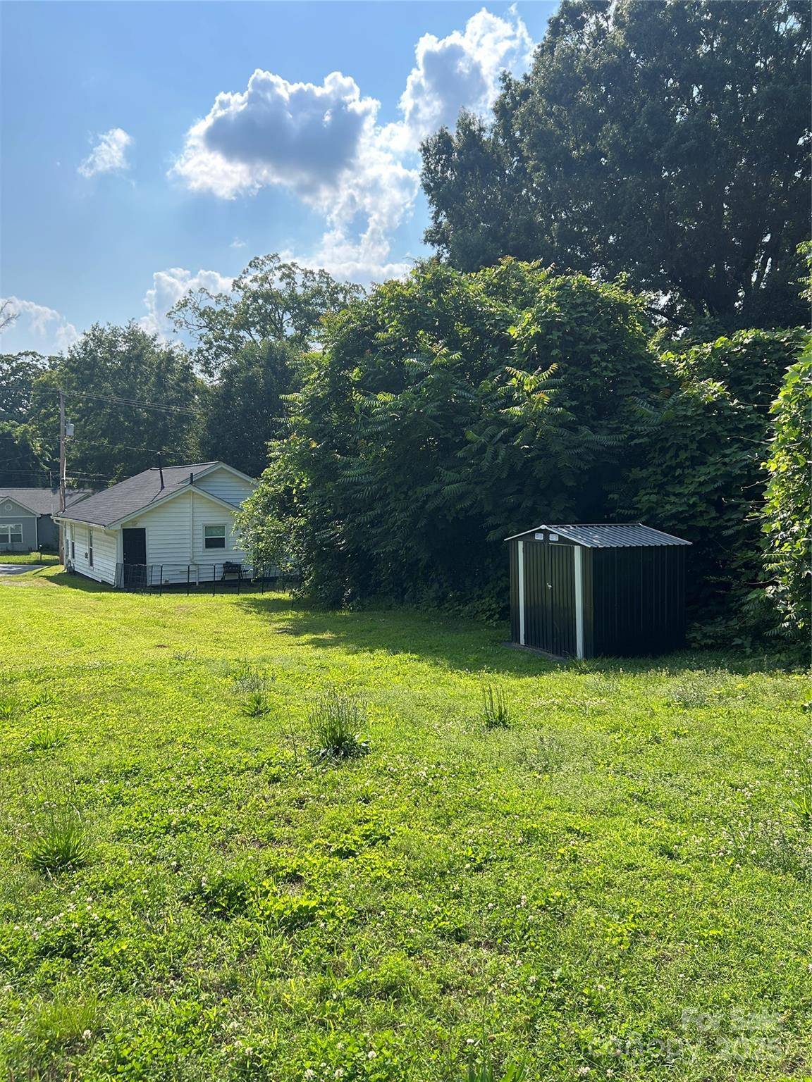 Gastonia, NC 28052,512 S Gray ST